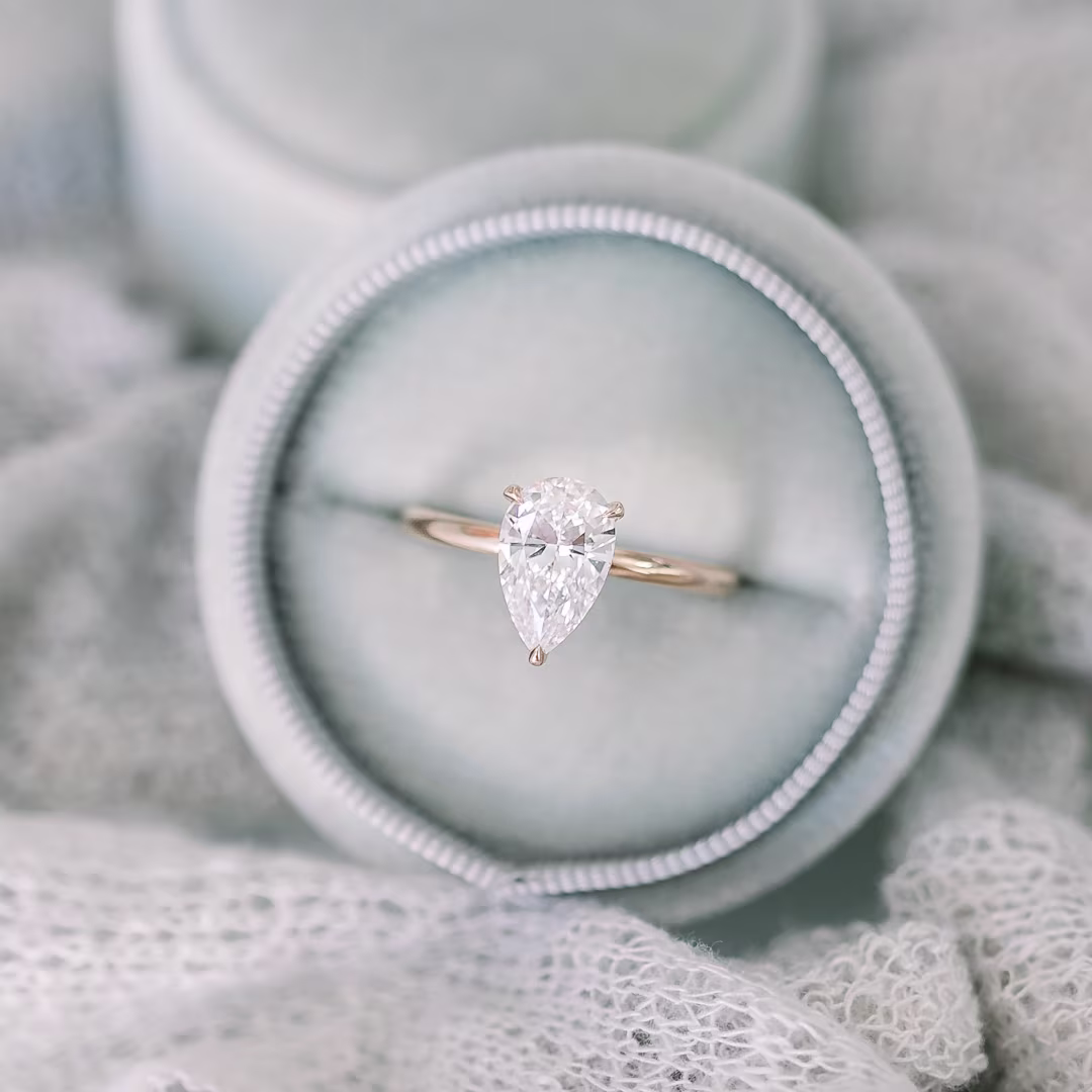 Alternate Rose Gold Image for Pear Petite Solitaire
