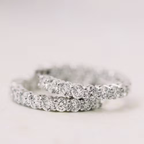 Prong-Set Huggie Hoop Earrings in 18k White Gold 1ctw