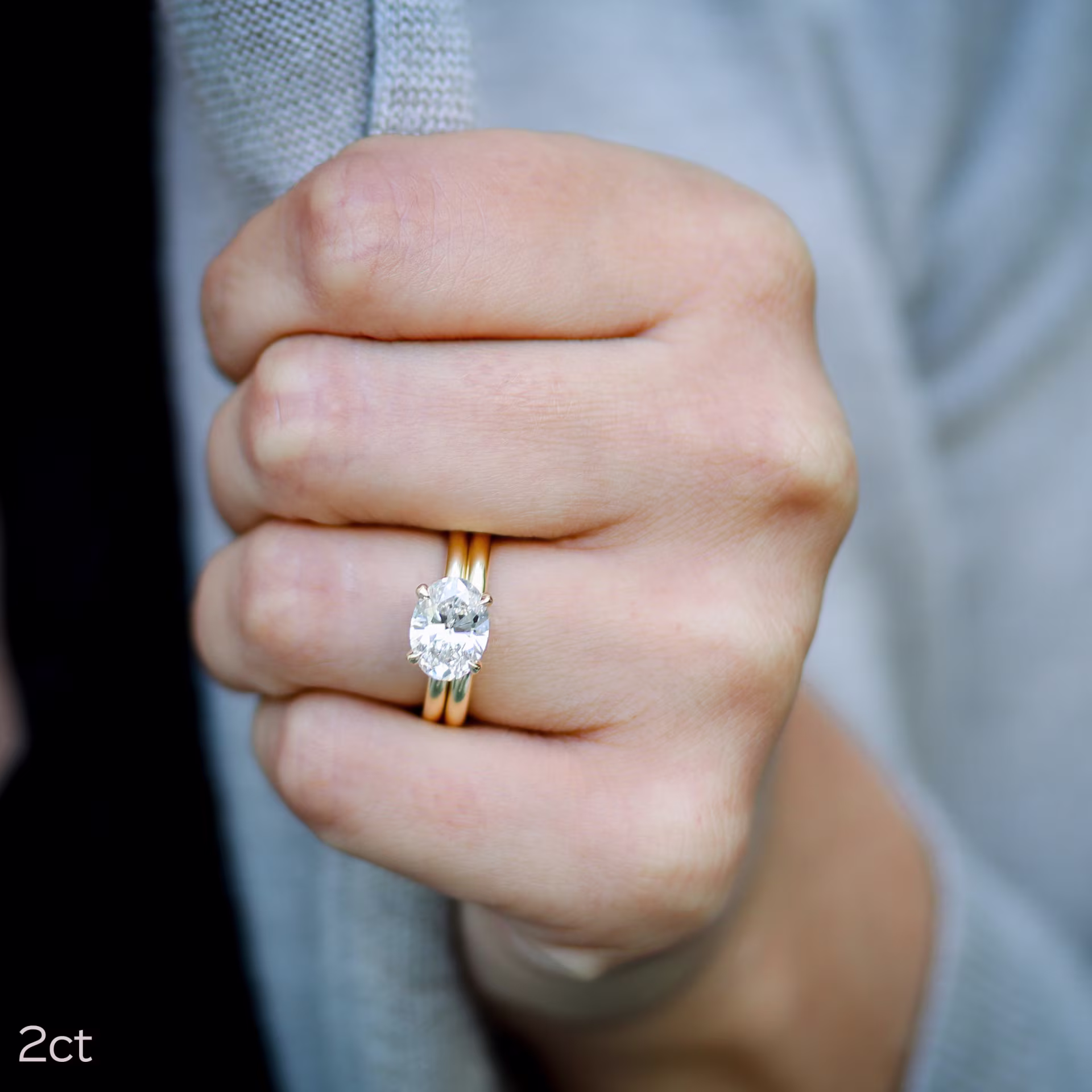 2.0 Carat Lab Diamonds Oval East-West Solitaire Diamond Engagement Ring in 18kt Yellow Gold (Main View)