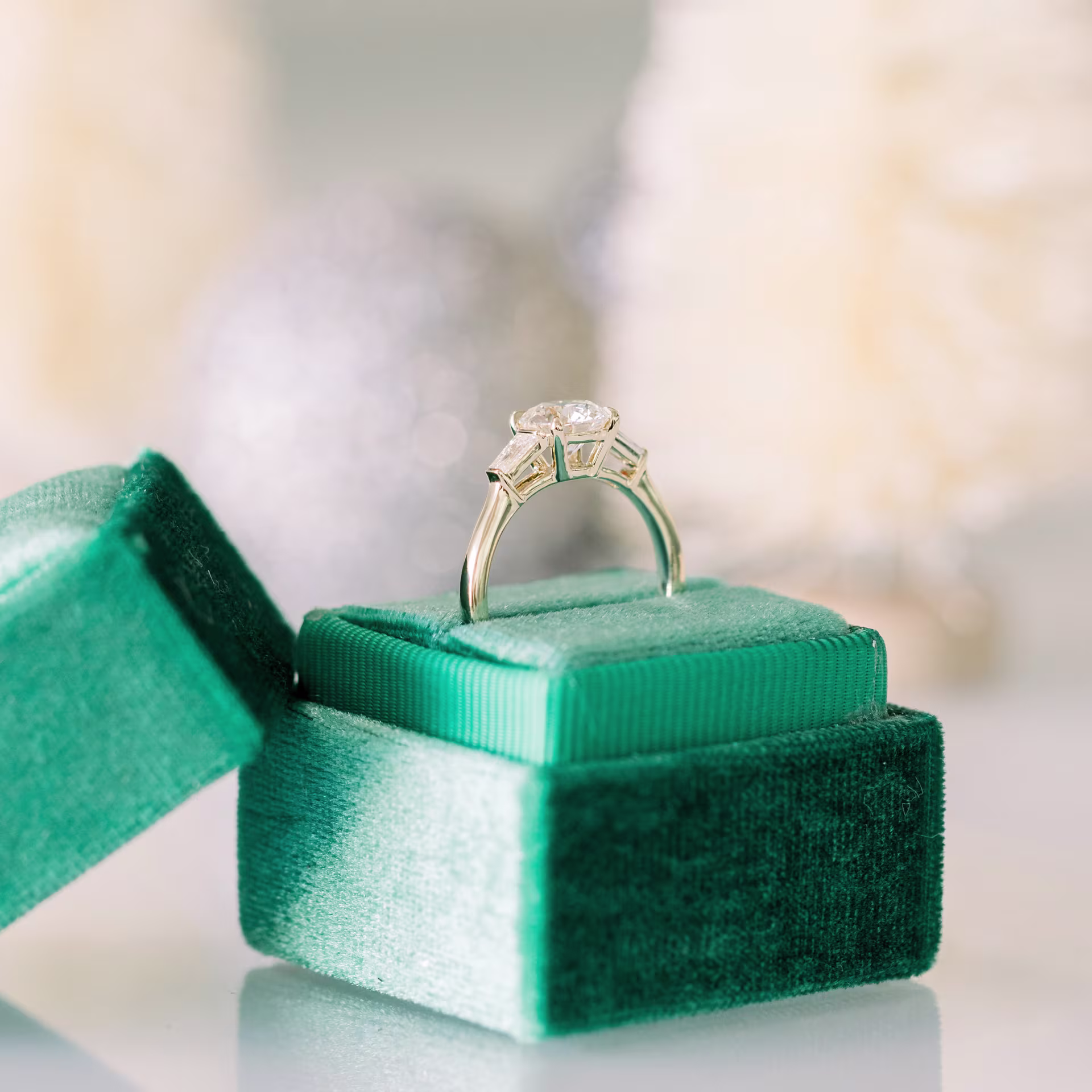 14k Yellow Gold Round and Baguette Setting Featuring 1.75ct Excellent Round Lab Grown Diamonds Ada Diamonds Design AD-071