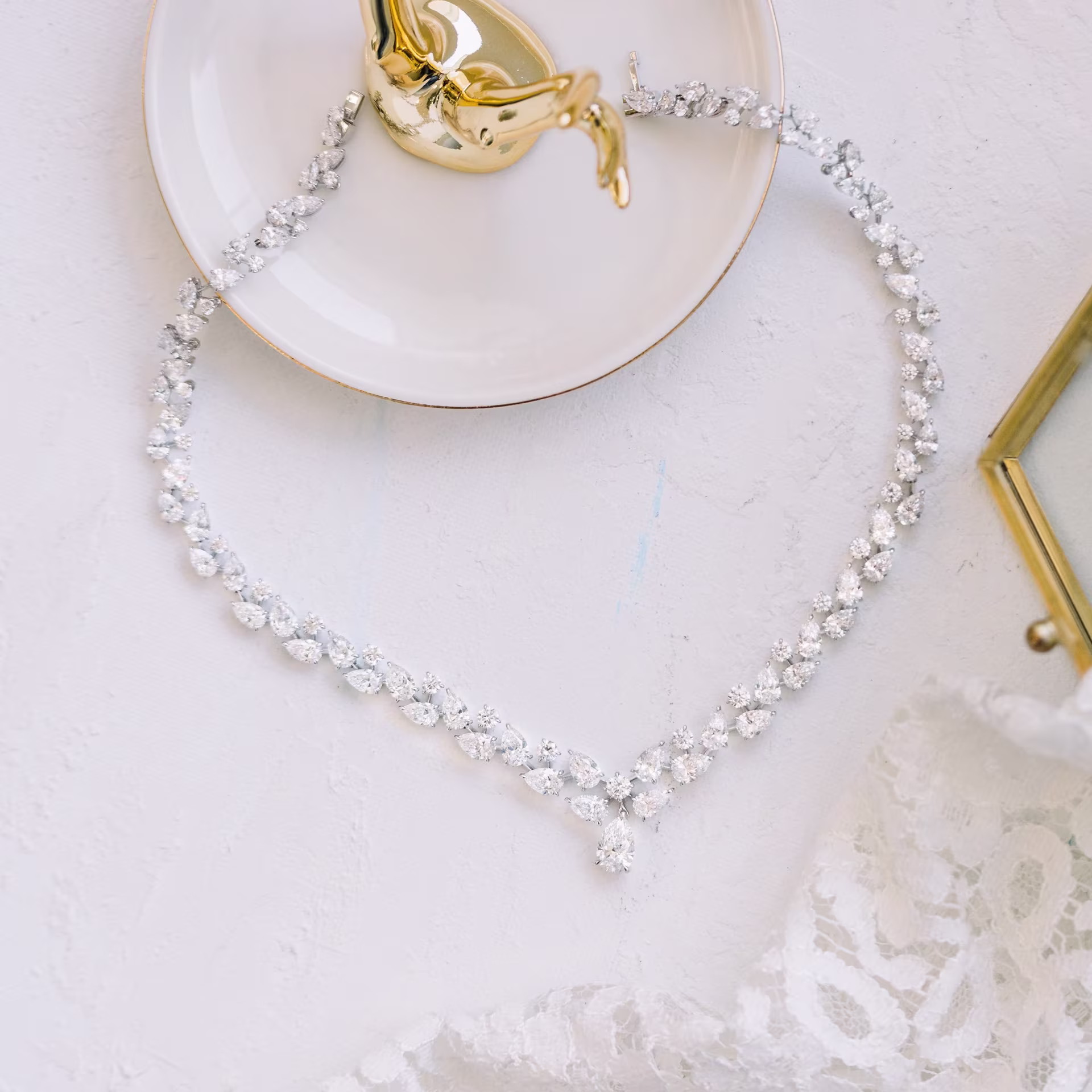 lab grown diamond choker in white metal