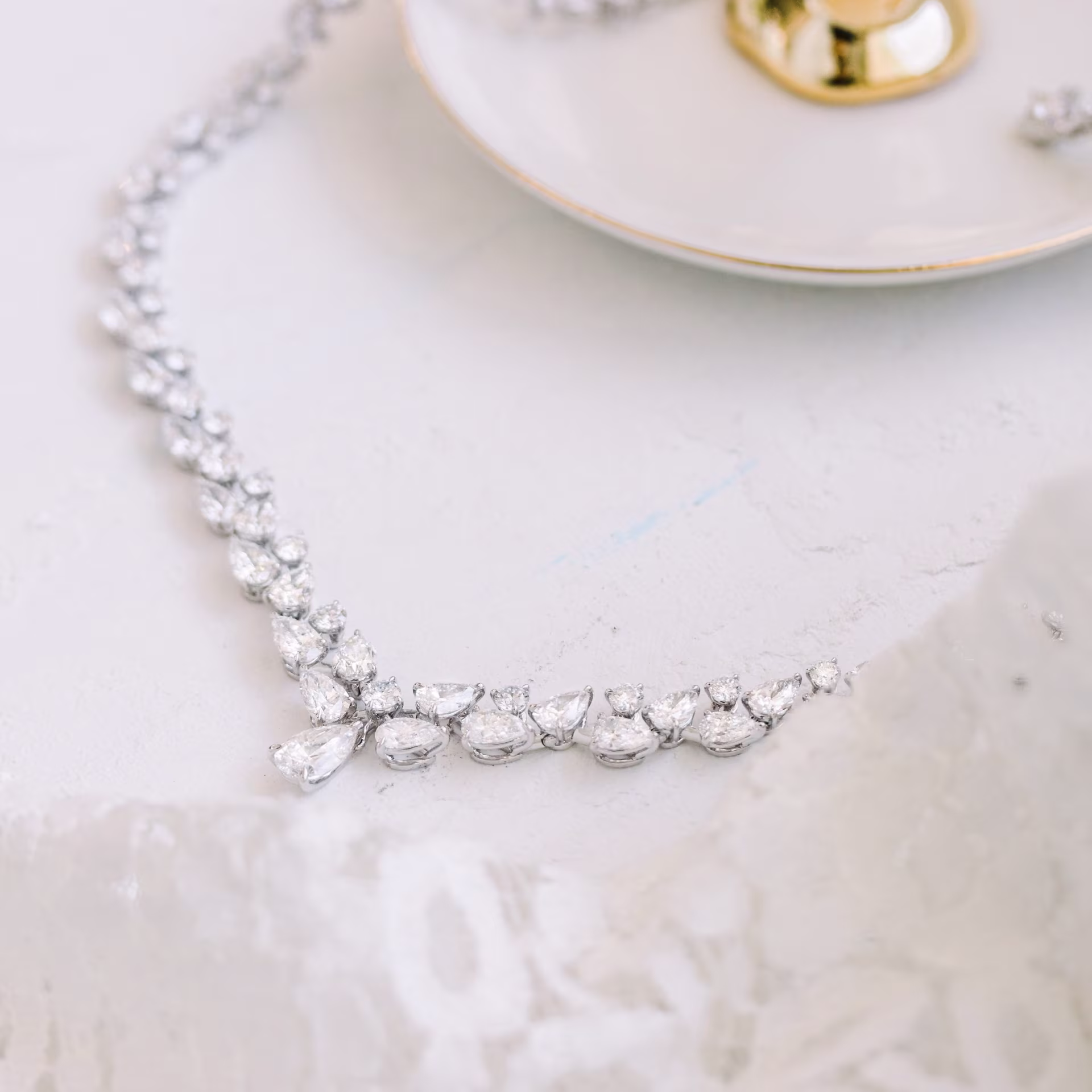 lab created diamonds in white gold choker