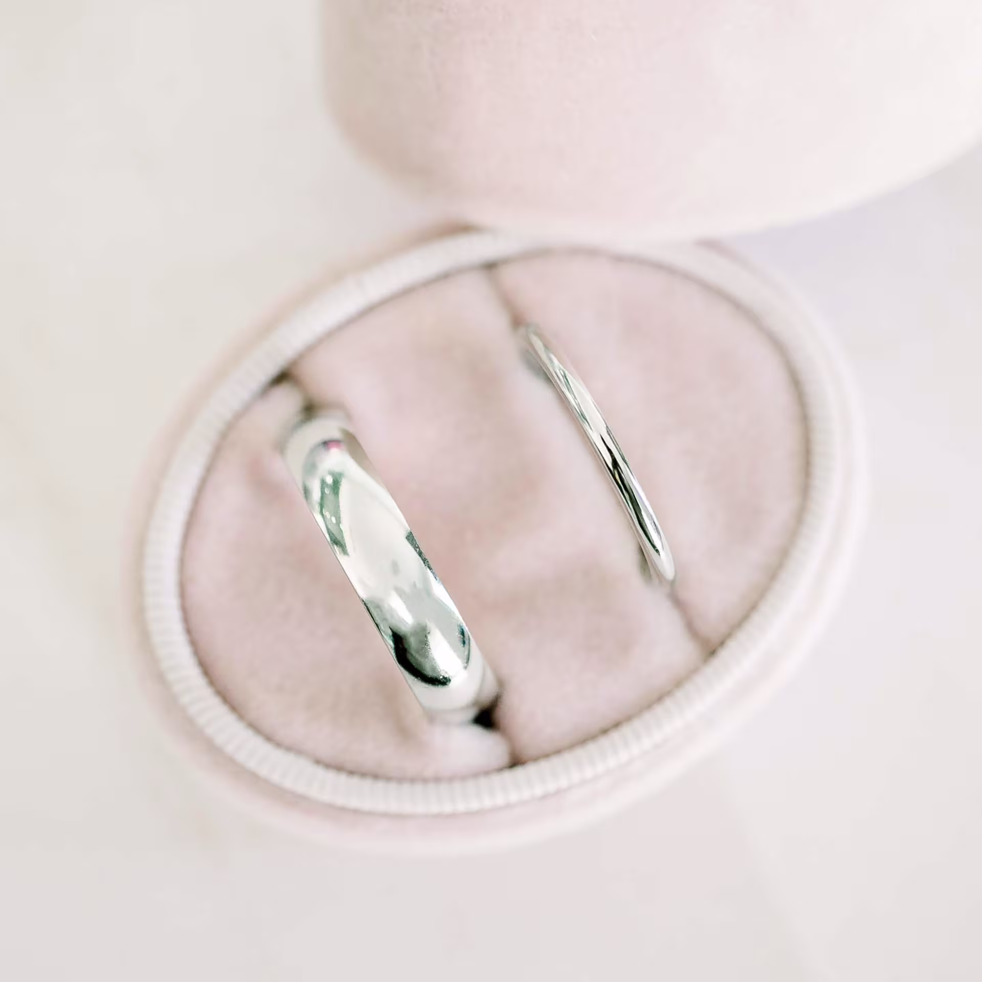 white-gold-wedding-bands_1647840656675-EIM46HPX53WKZ1FHN6D4