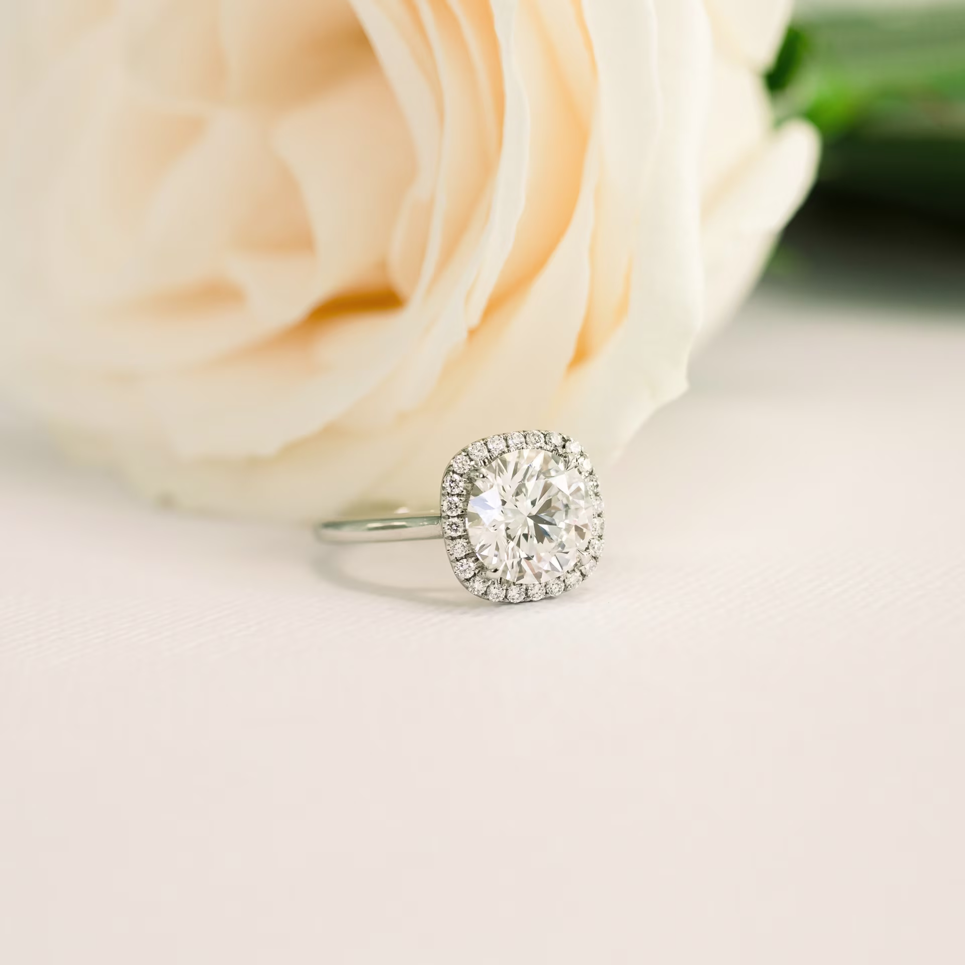 platinum single halo engagement ring with 2.5ct round lab diamond ada diamonds design ad 073 macro