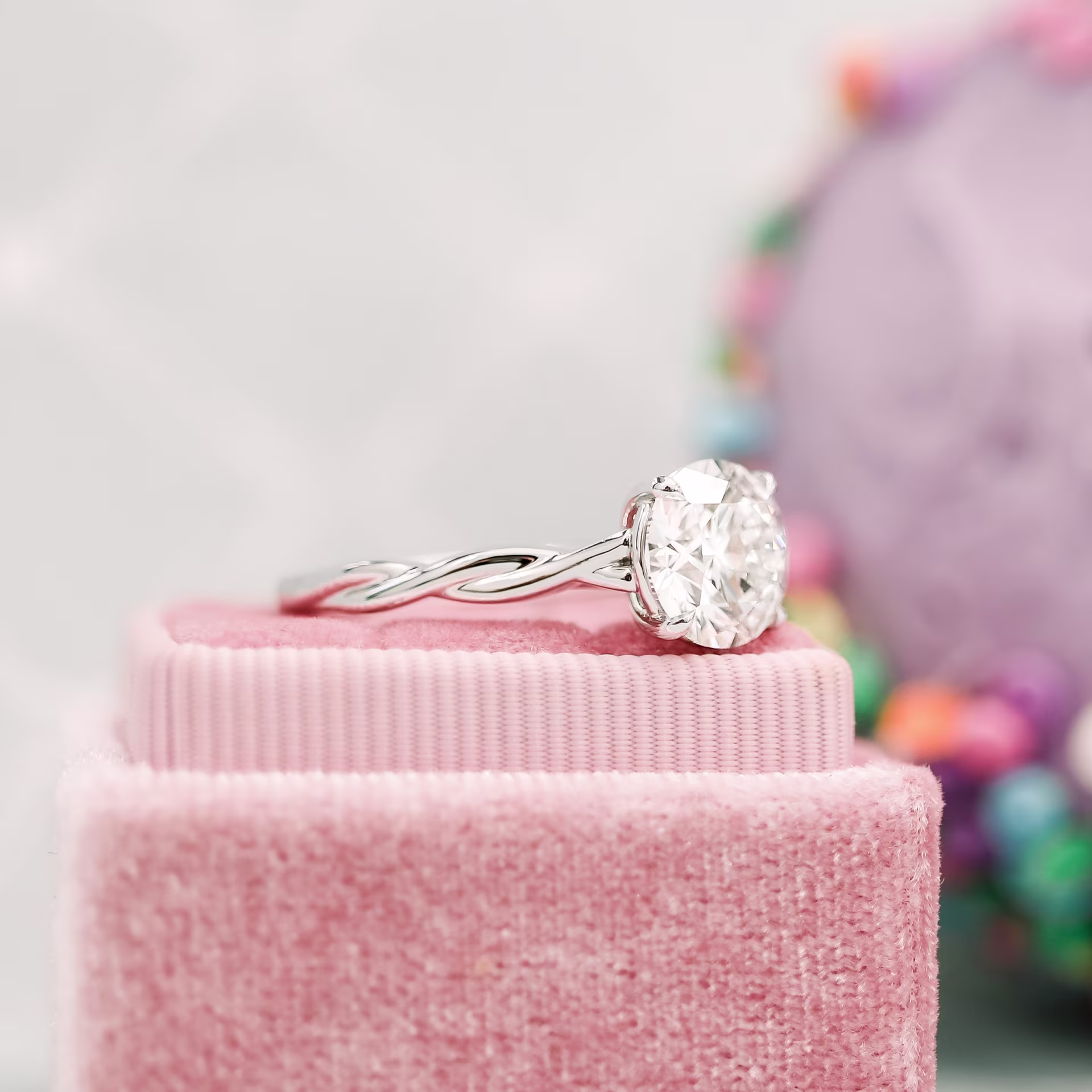 2.5 ct Lab Diamonds set in Platinum Twisting Band Solitaire Diamond Engagement Ring (Side View)