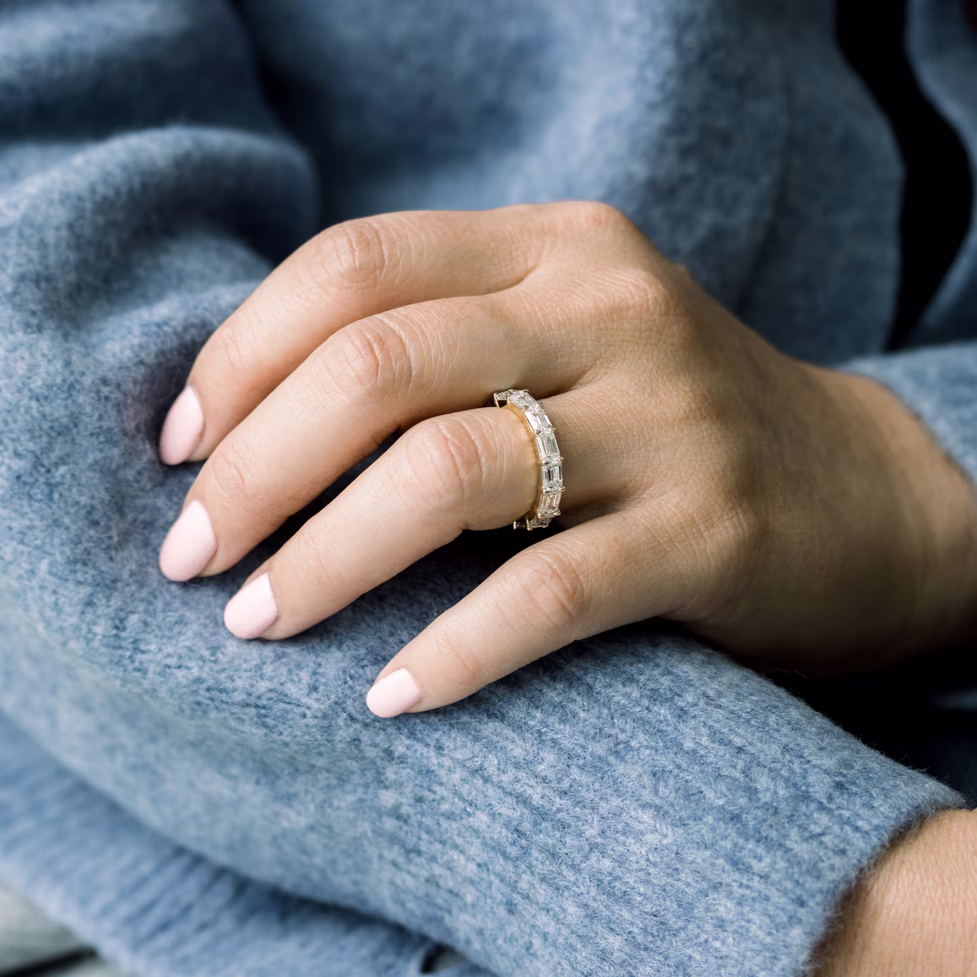 4.0 Carat Diamonds set in 14k Yellow Gold Emerald East-West Eternity Band in 14k Yellow Gold 4ctw (Side View)