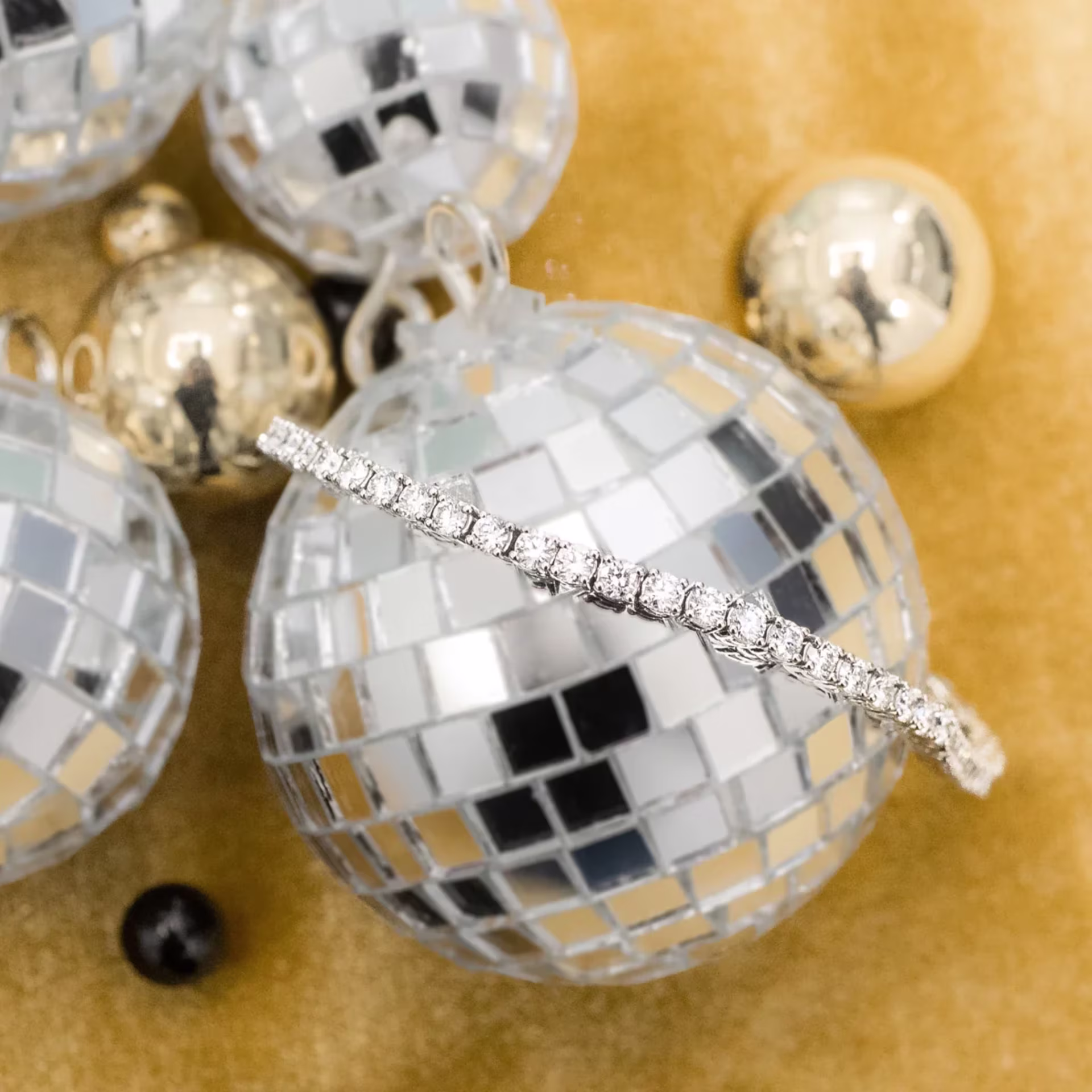 Hand Selected 4.0 ct Round Diamonds set in 14k White Gold Four Prong Round Diamond Tennis Bracelet