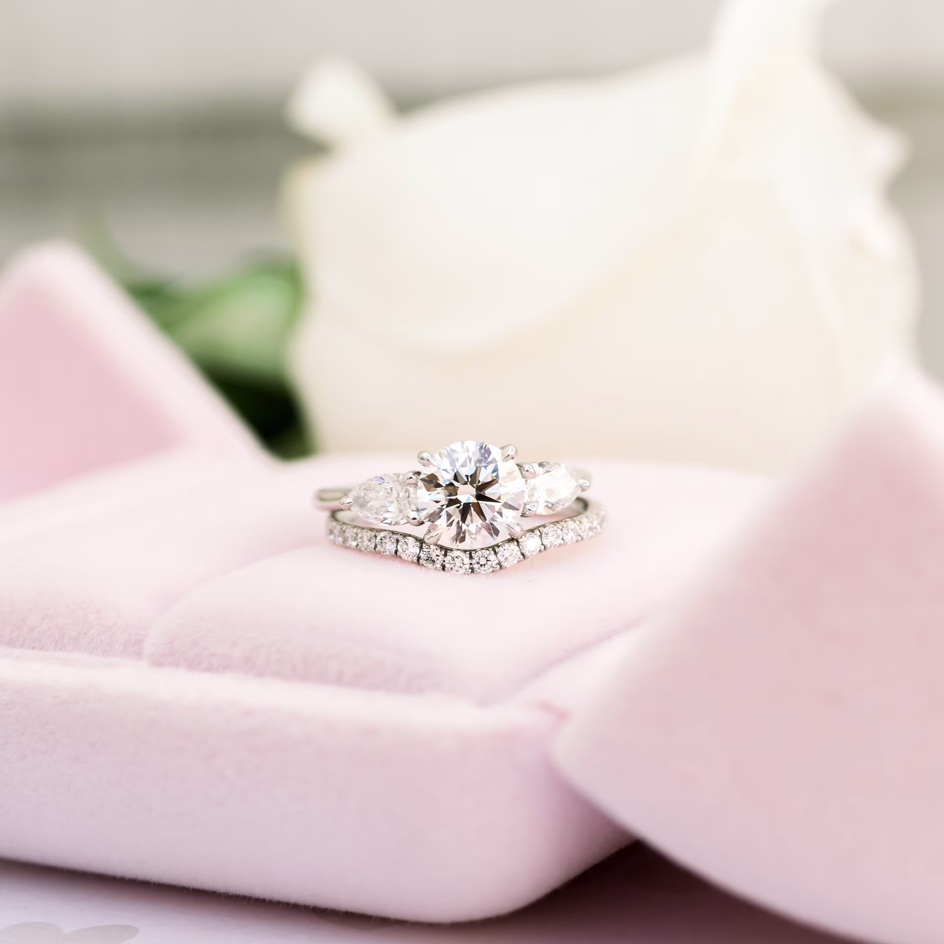 0.35 ctw Round Lab Diamonds Pavé Countoured Half Band in Platinum (Main View)