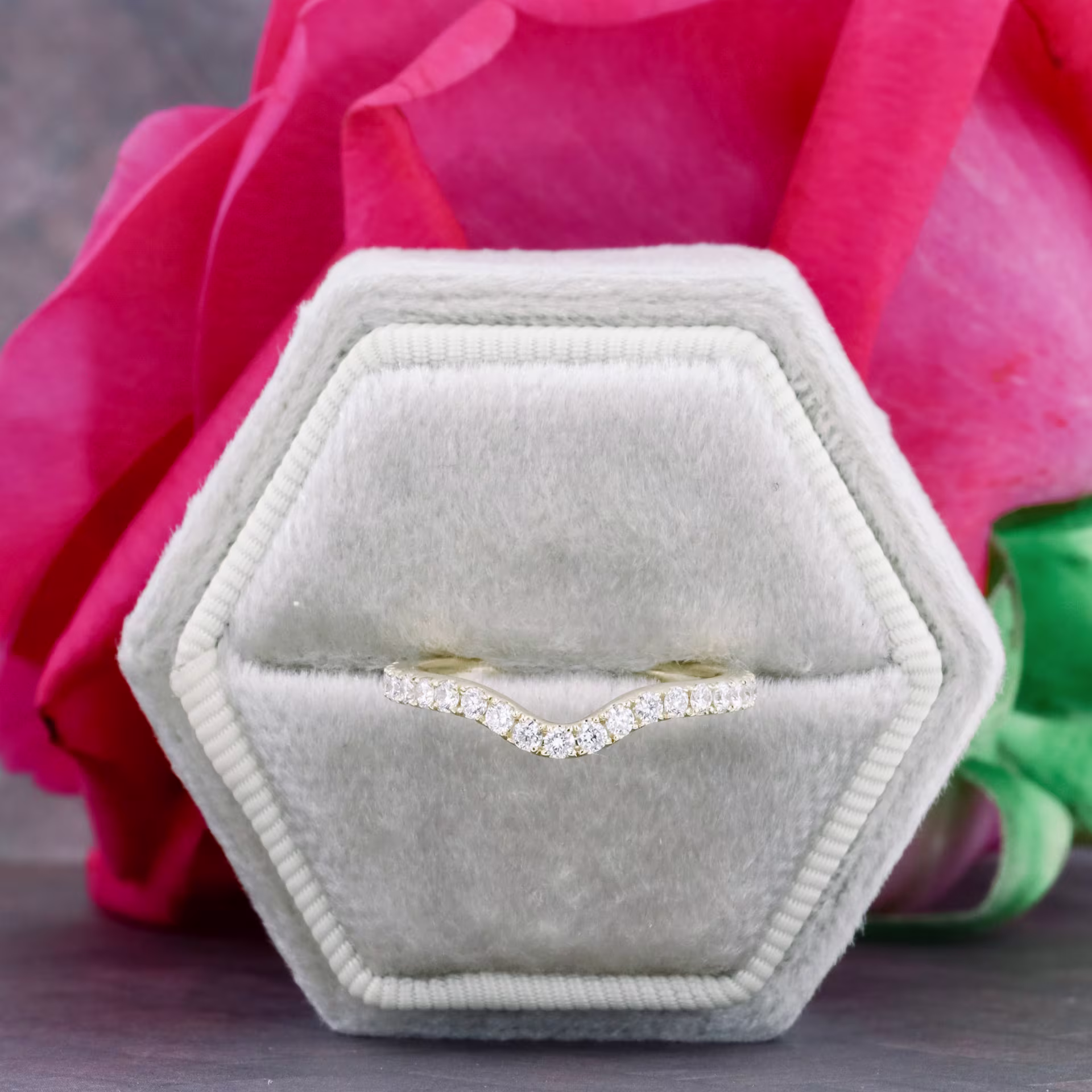 0.35 ctw Round Diamonds set in 14kt Yellow Gold Pavé Countoured Half Band (Main View)