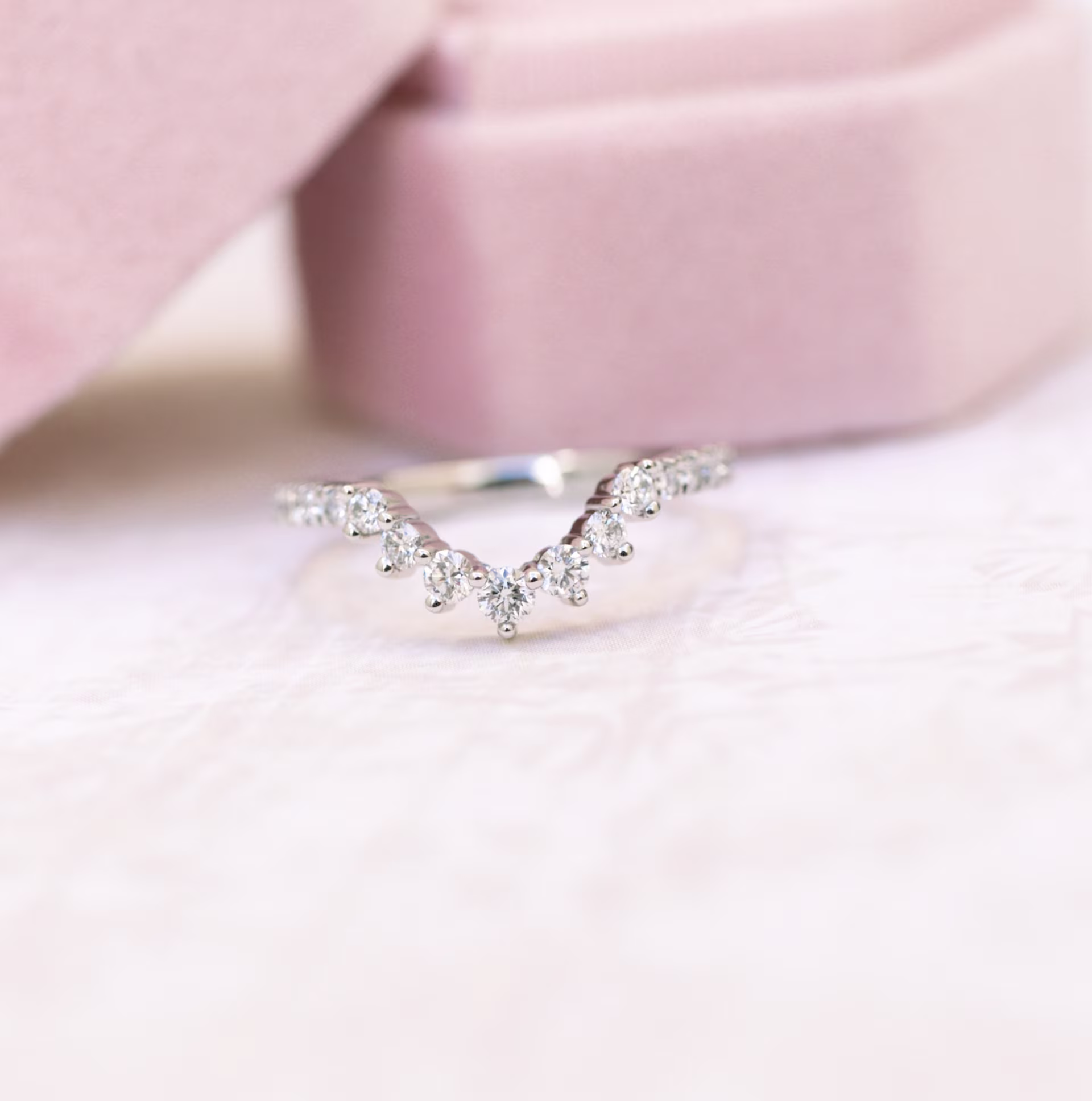 0.65 ctw Round Brilliant Diamonds Nesting Eternity Band in Platinum 0.65ctw in Platinum (Main View)