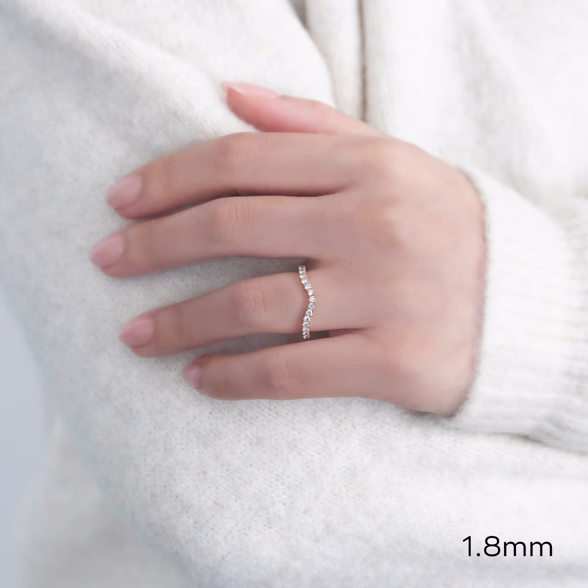 0.7 Carat Round Brilliant Lab Diamonds Pavé Contoured Eternity Band in 14k Yellow Gold 0.7ctw in Yellow Gold (Main View)