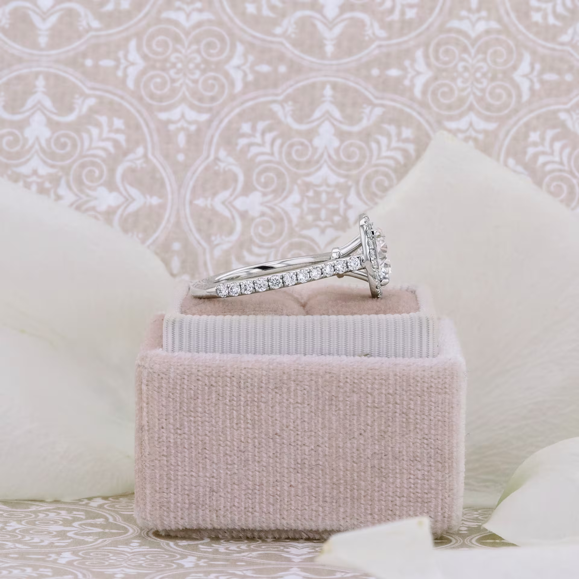 Platinum Round Halo Pavé Setting featuring Lab Diamonds (Side View)