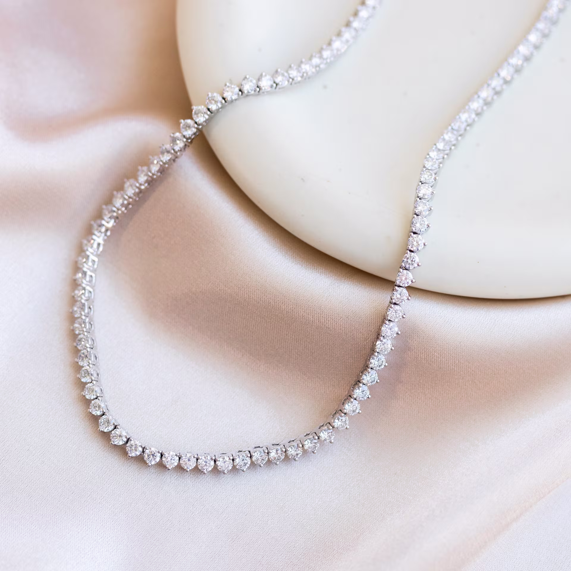 Exceptional Quality 14.0 ctw Round Lab Diamonds 14ctw Lab Diamond Tennis Necklace in 18k White Gold in White Gold (Main View)