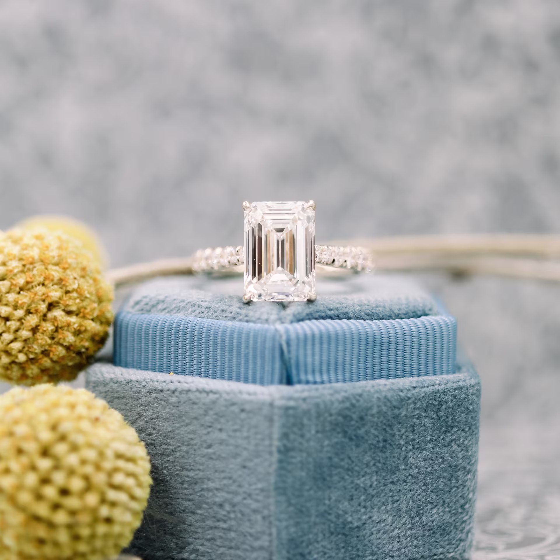 4.0 ctw Lab Diamonds Emerald Cathedral Pavé Setting in Yellow Gold (Main View)