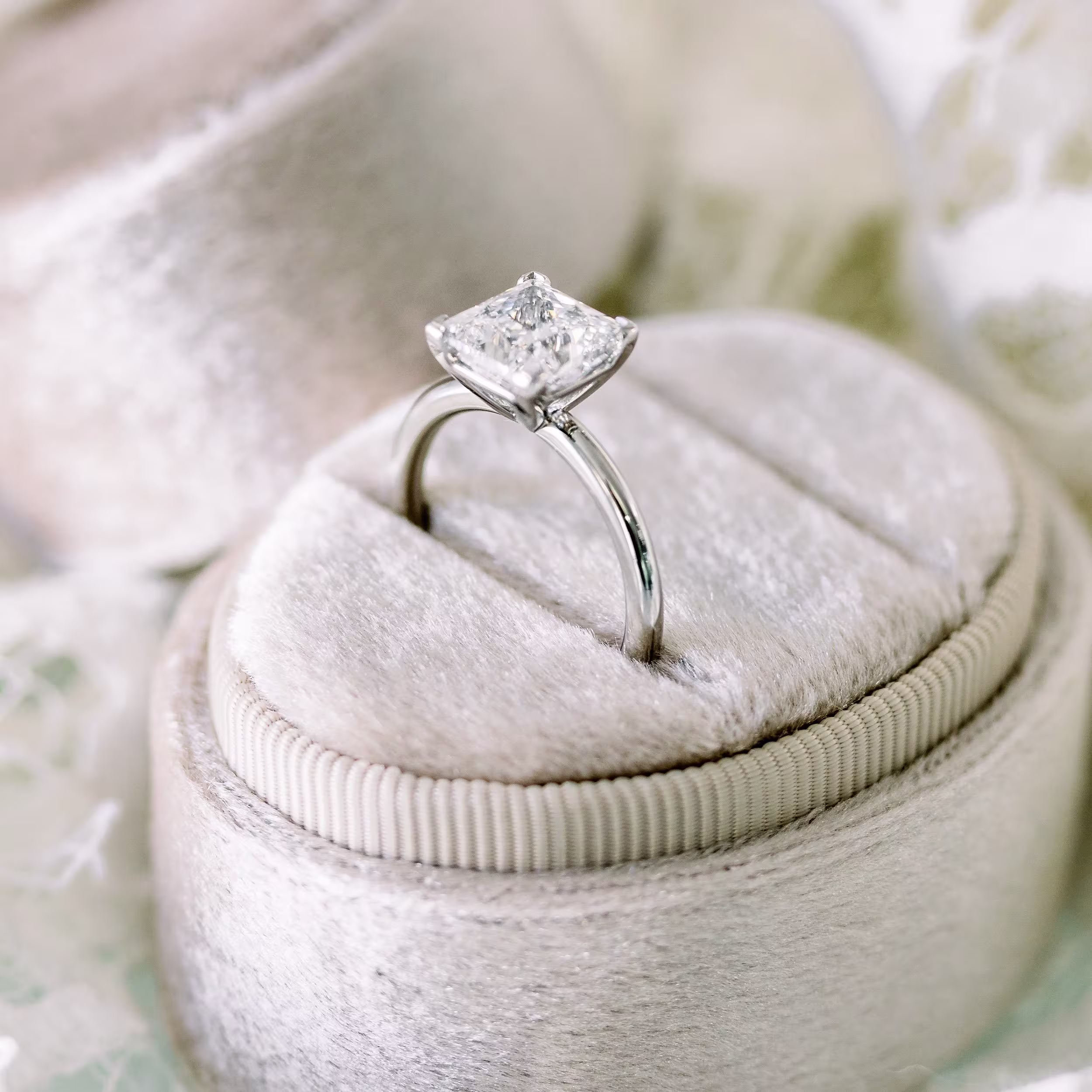 2.5ct lab created princess cut diamond in platinum solitaire
