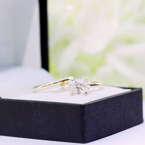 2.0 Carat Lab Created Diamonds Oval East-West Solitaire Diamond Engagement Ring in 18k Yellow Gold (Main View)