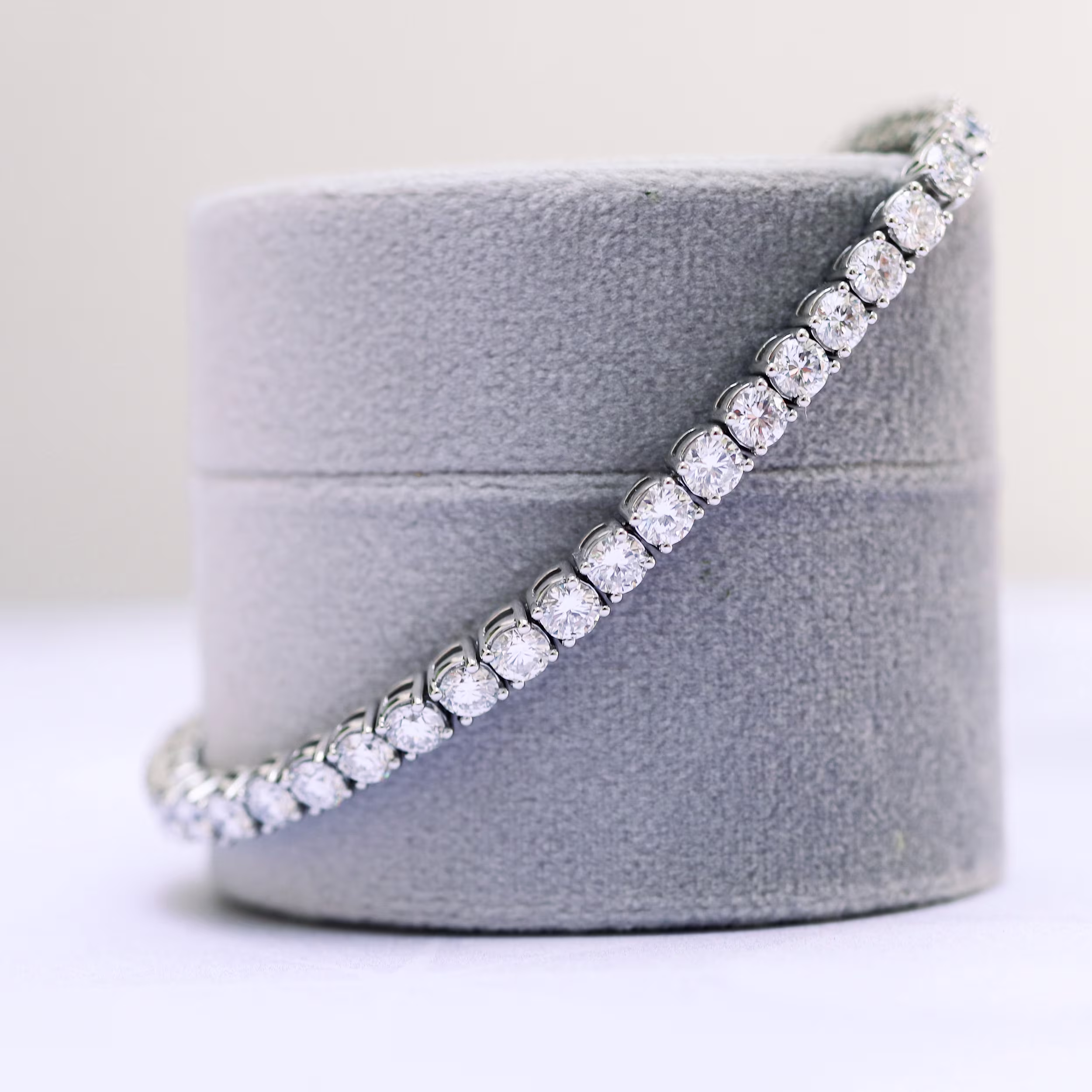 8.0 ct Round Lab Diamonds set in 18k White Gold Four Prong Tennis Bracelet (Main View)