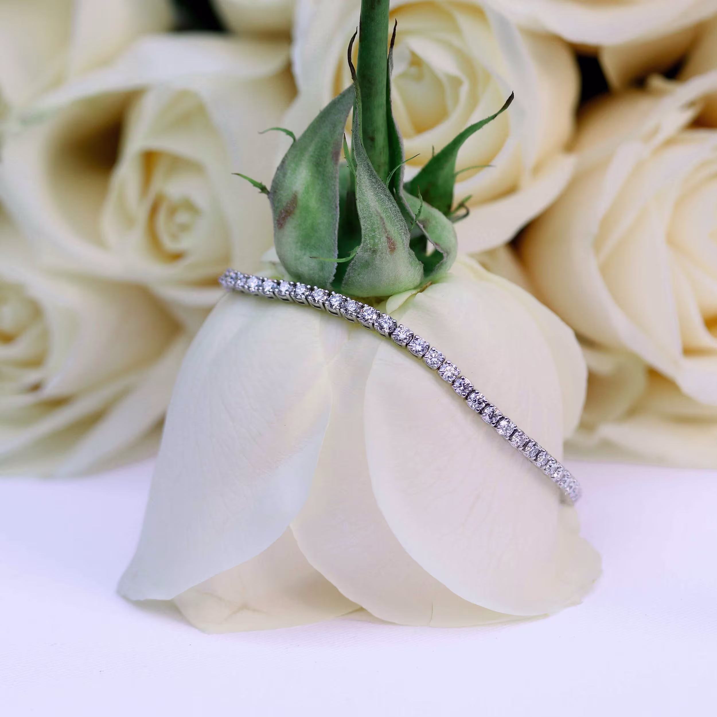 Exceptional Quality 4.0 ct Round Brilliant Lab Diamonds set in 18k White Gold Four Prong Tennis Bracelet