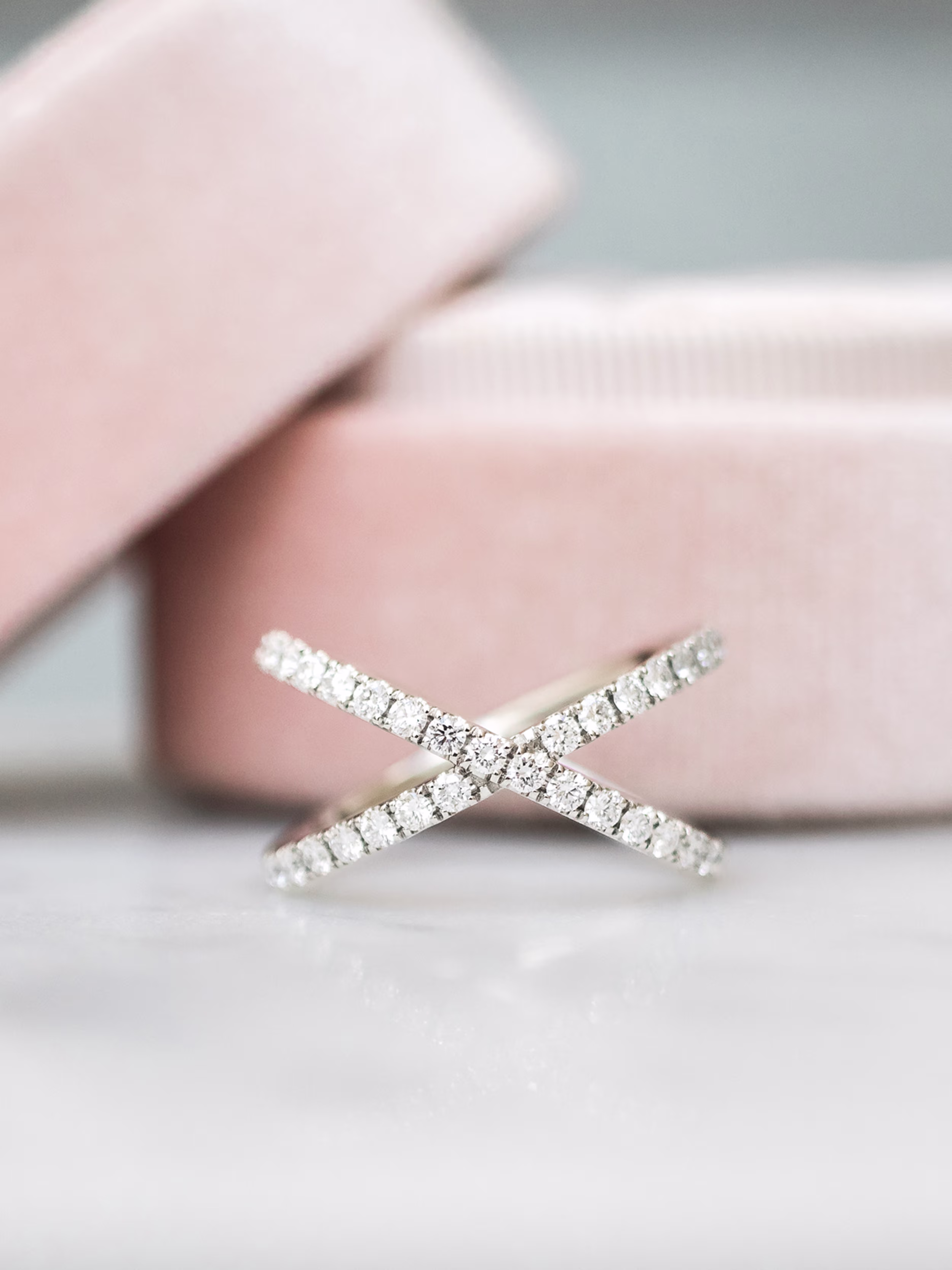 Round Diamonds set in X Wedding Band (Profile View)