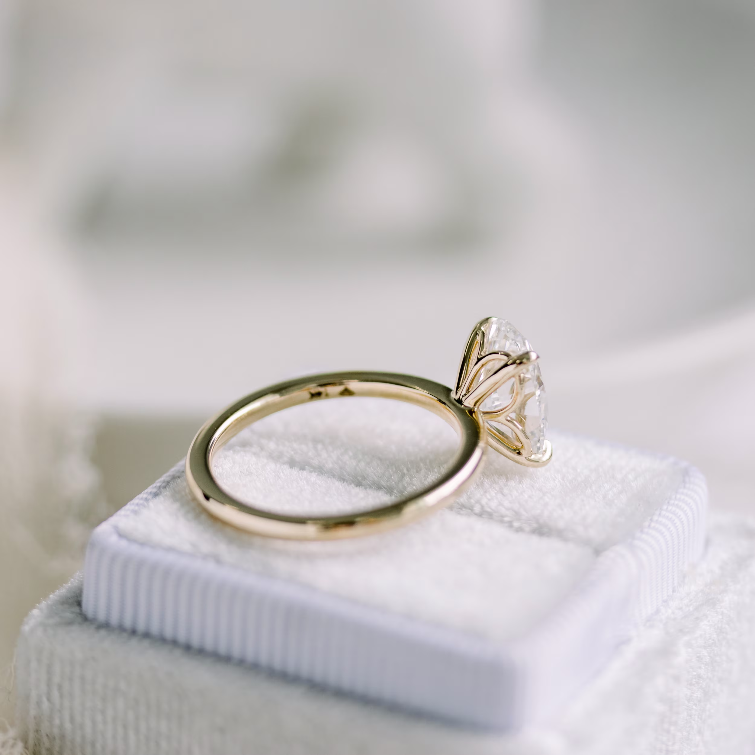2.5 Carat Lab Diamonds Floral Basket Solitaire in Yellow Gold (Side View)