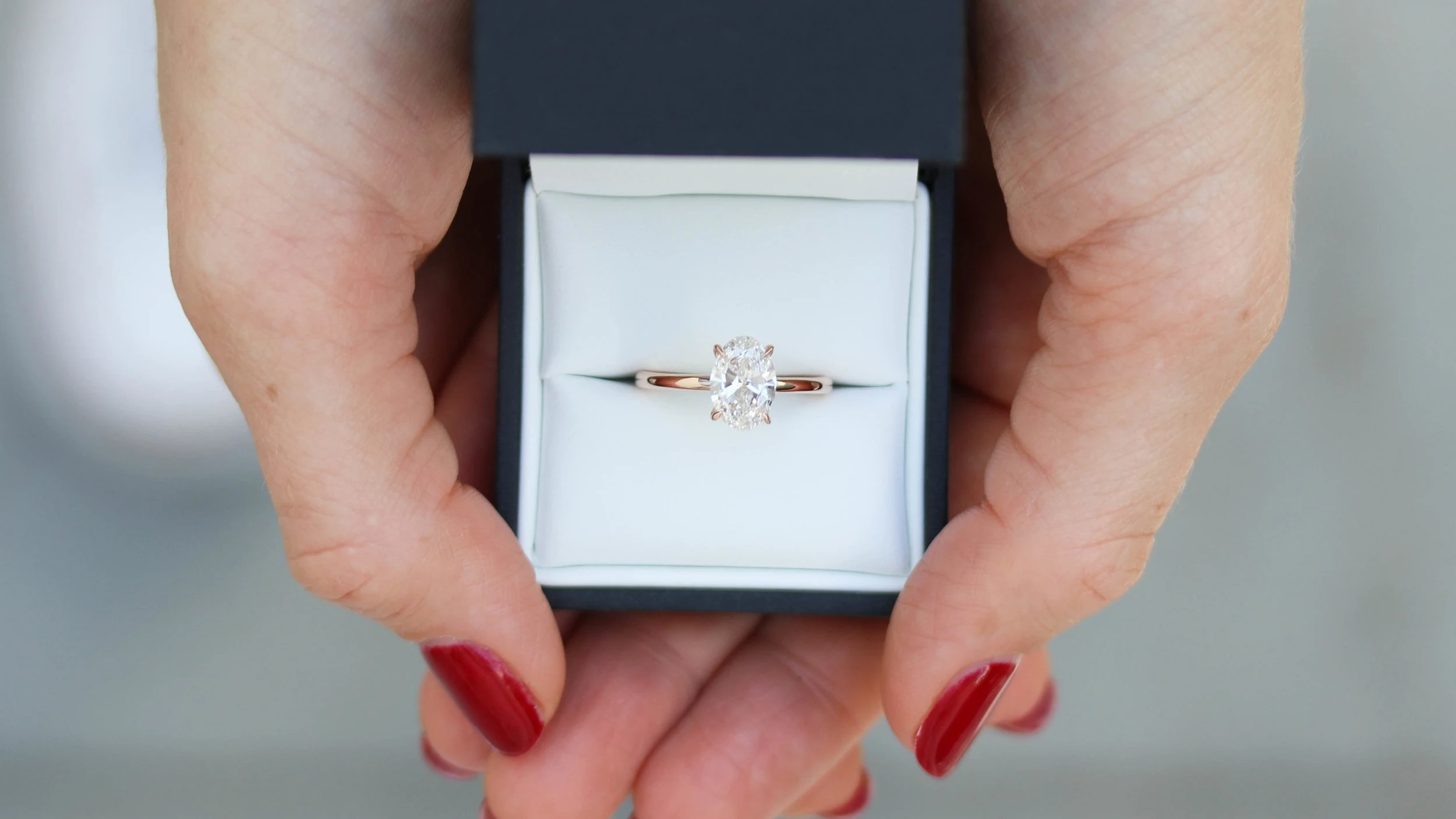 Why Go For a Diamond Simulant Engagement Ring? - Bucket List