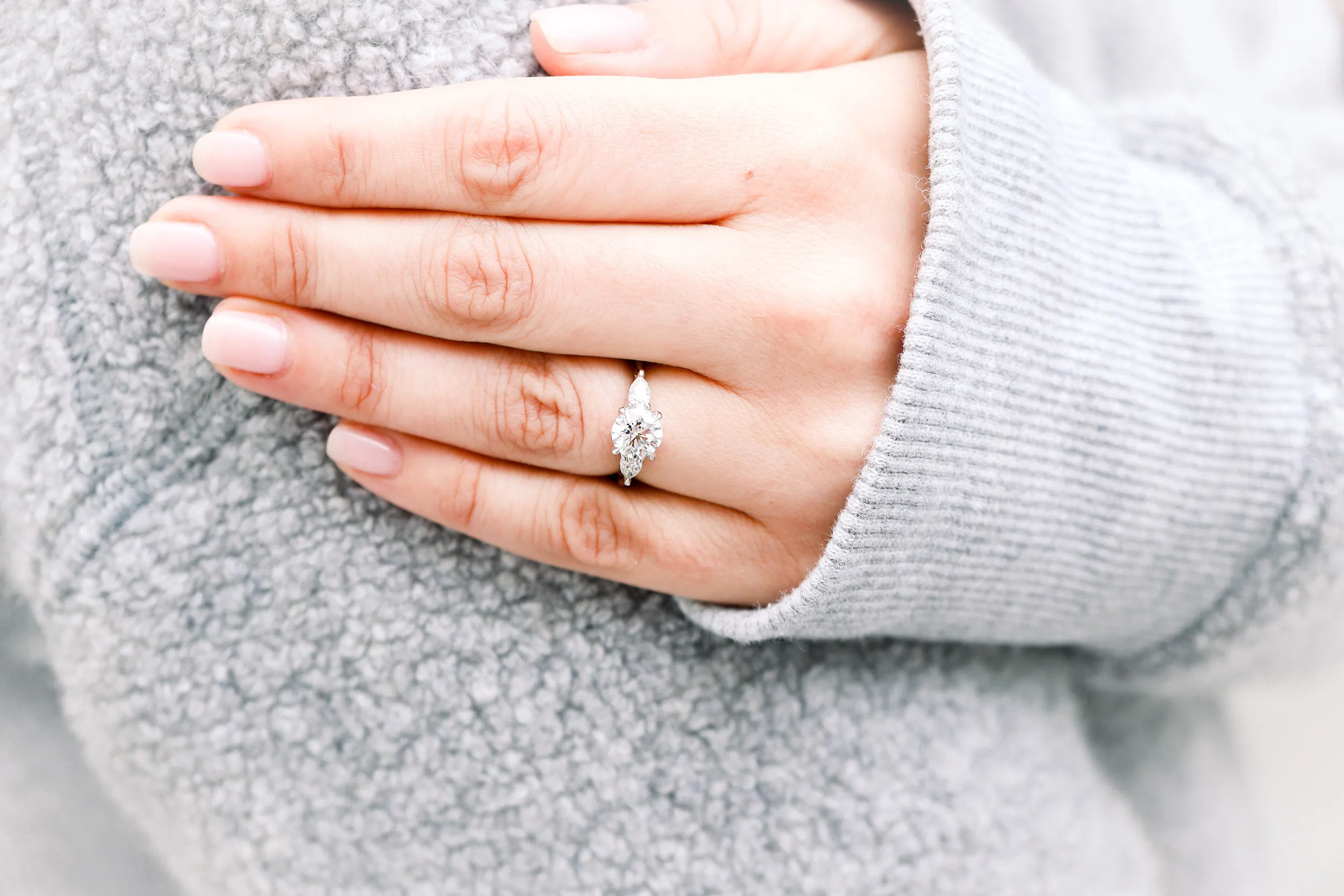 1-carat-round-center-stone-lab-diamond-ring.jpg