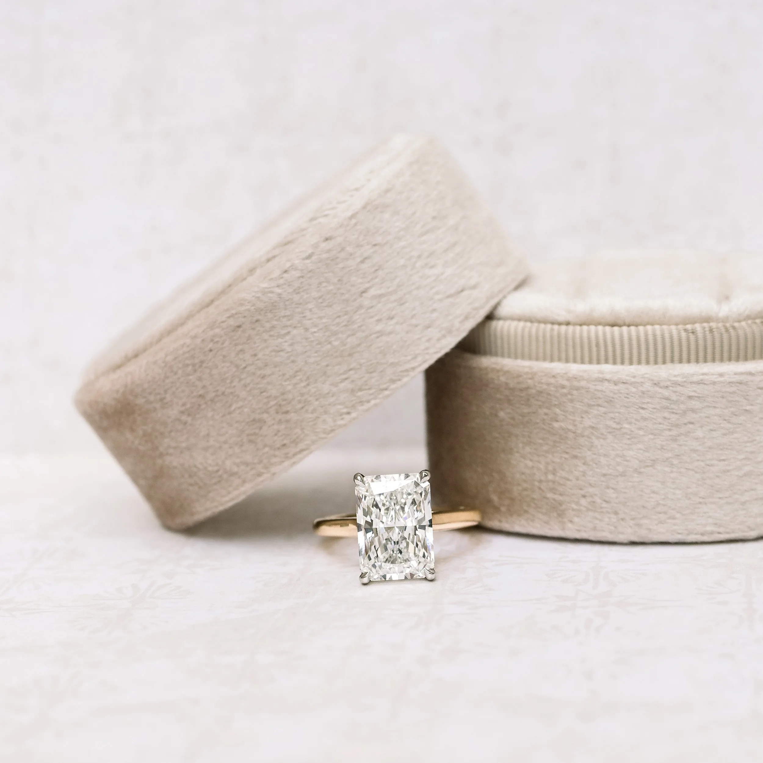 5 carat radiant cut lab created diamond engagement ring in two tone platinum and yellow gold ada diamonds design ad331 macro