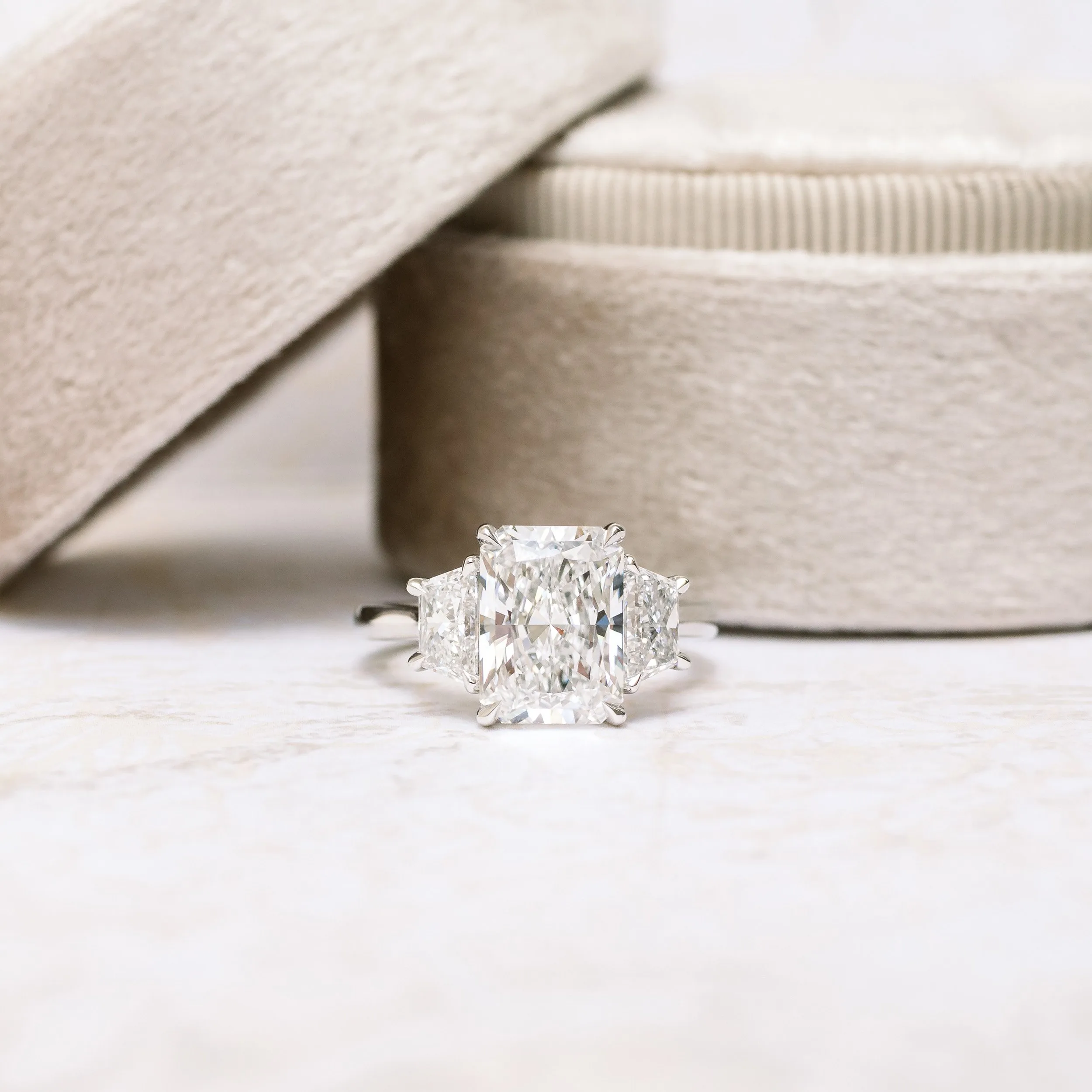 18k white gold radiant cut 3ct lab diamond engagement ring wiht trapezoid side stones ada diamonds design ad 278 profile