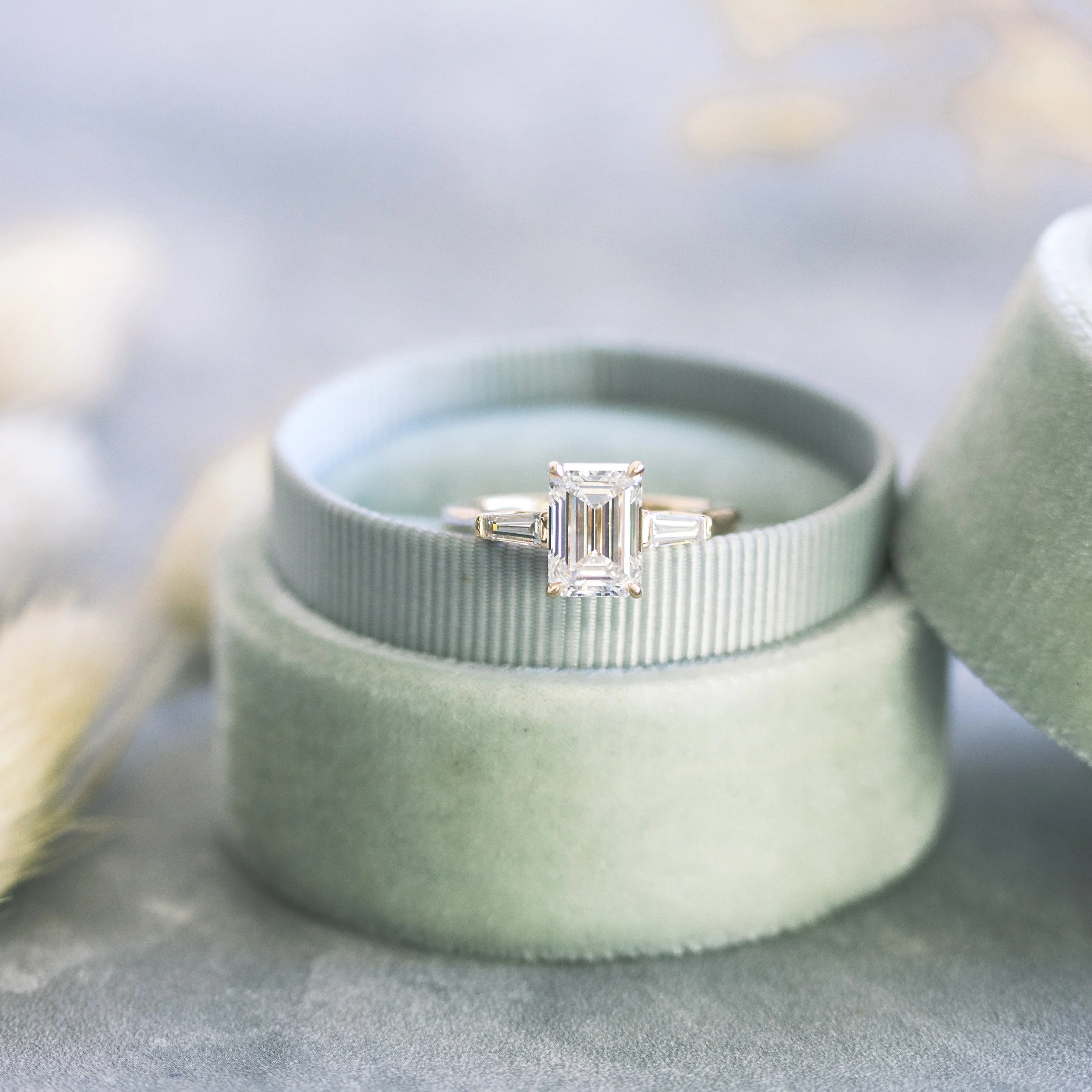18k rose gold 2ct emerald cut lab grown diamond engagement ring with baguette side stones ada diamonds design ad 464 macro