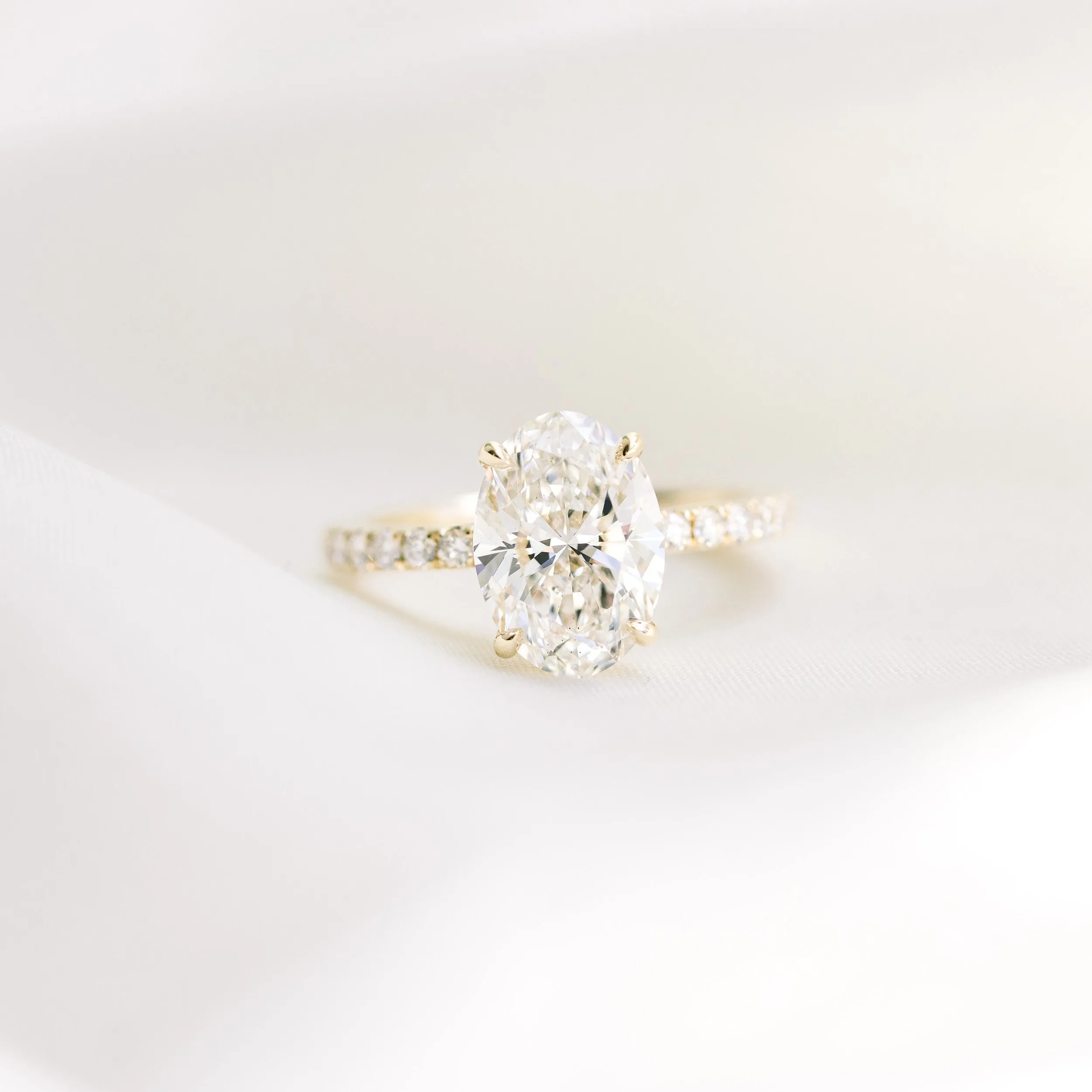 14k gold 2.5ct oval lab diamond pavé engagement ring ada diamonds design ad 230 macro