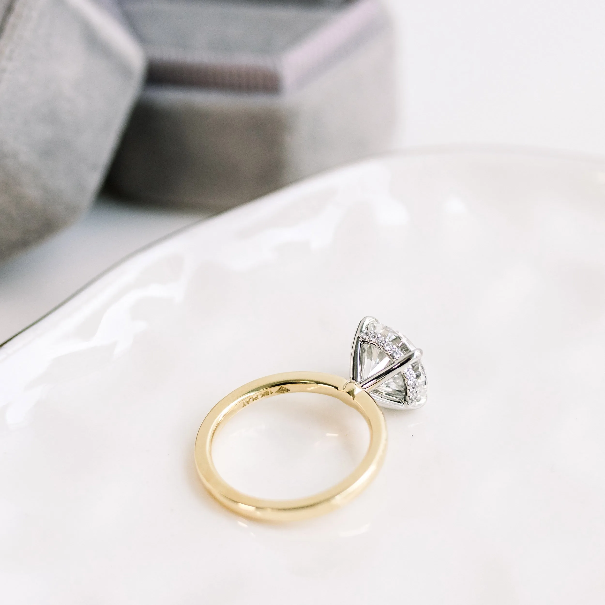 platinum and yellow gold 3.75ct round lab grown diamond solitaire engagement ring ada diamonds design ad 066 profile