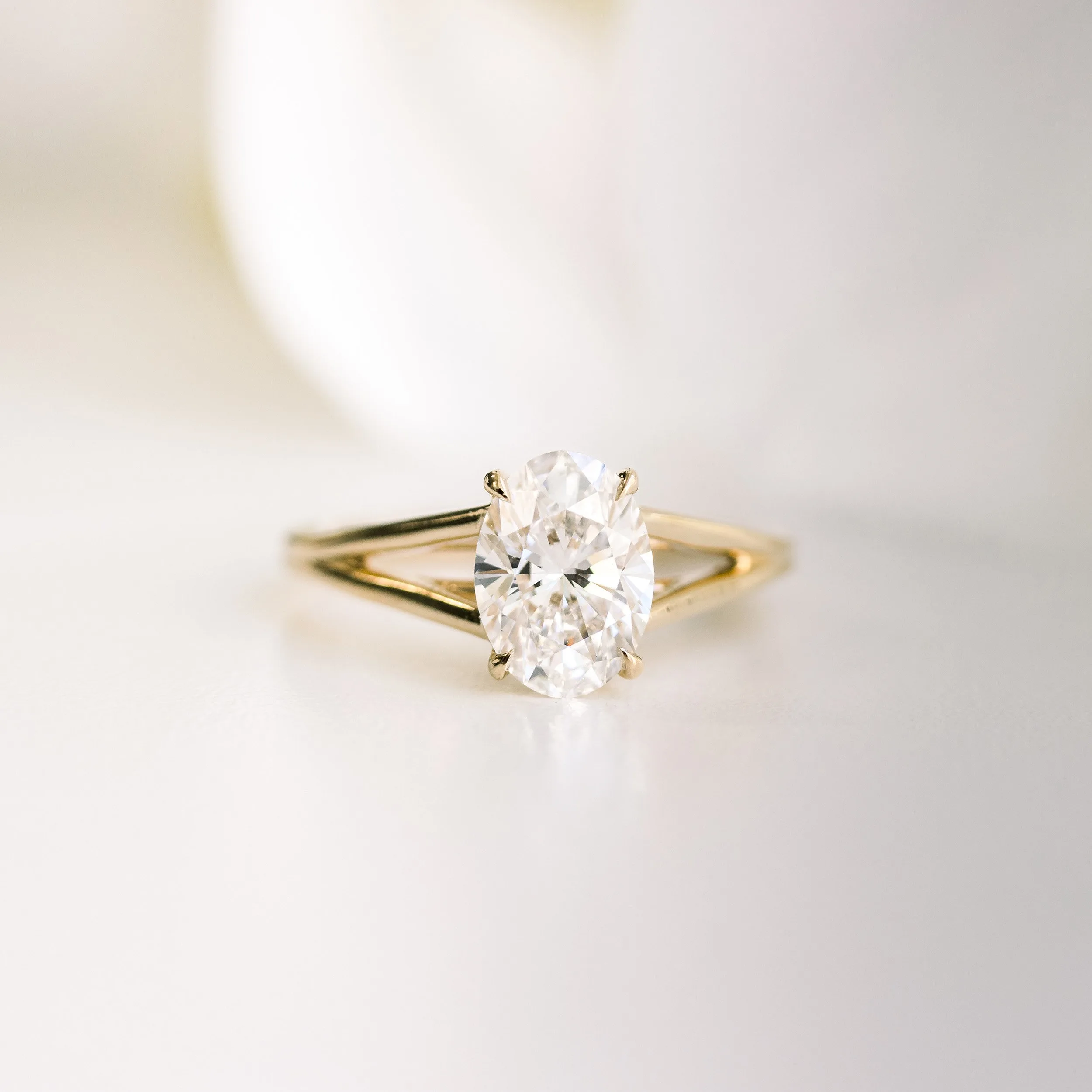 yellow gold 1.75ct oval split shank solitaire engagement ring ada diamonds design ad 338 macro