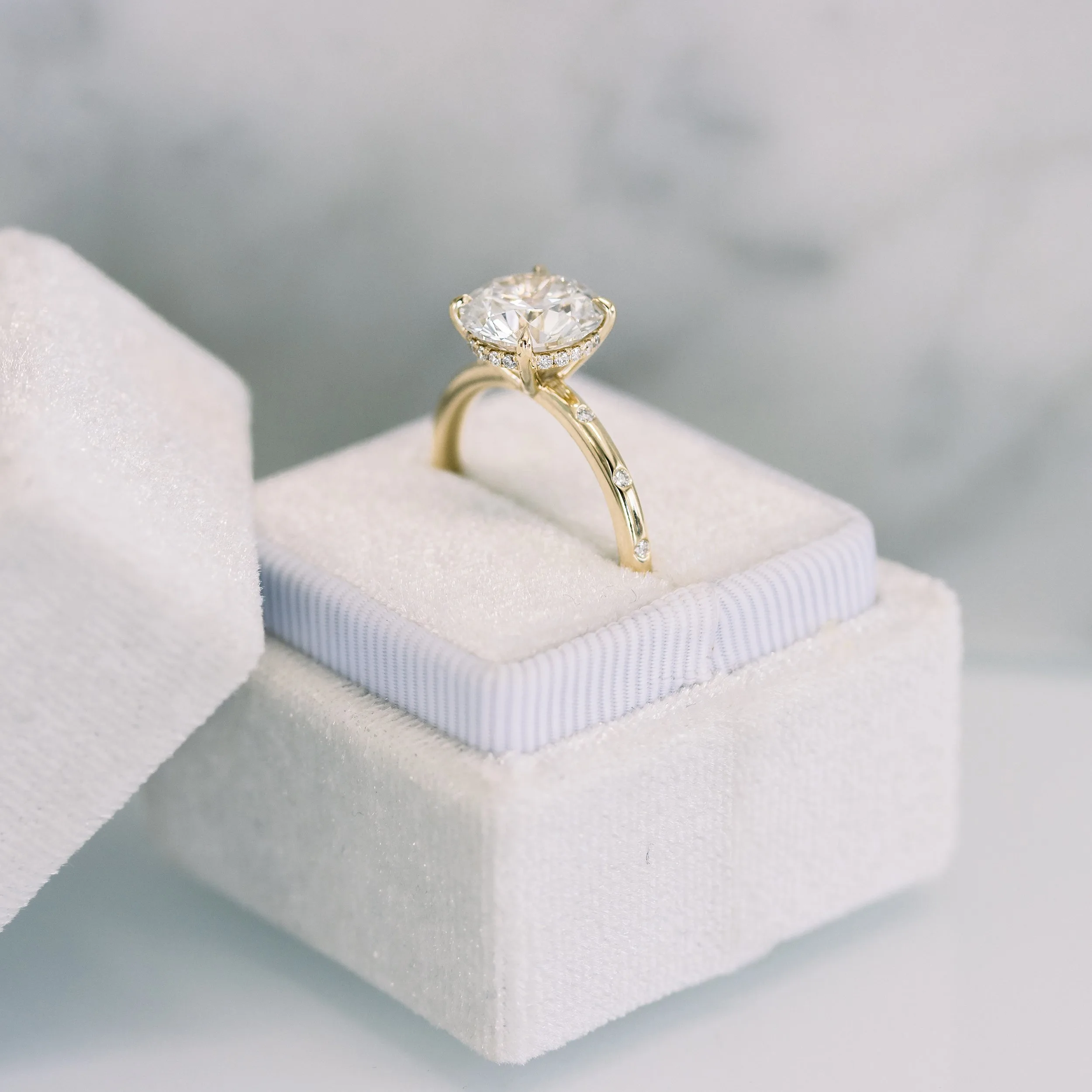 yellow gold 3 carat round lab diamond ring with custom band ada diamonds design ad178 profile view