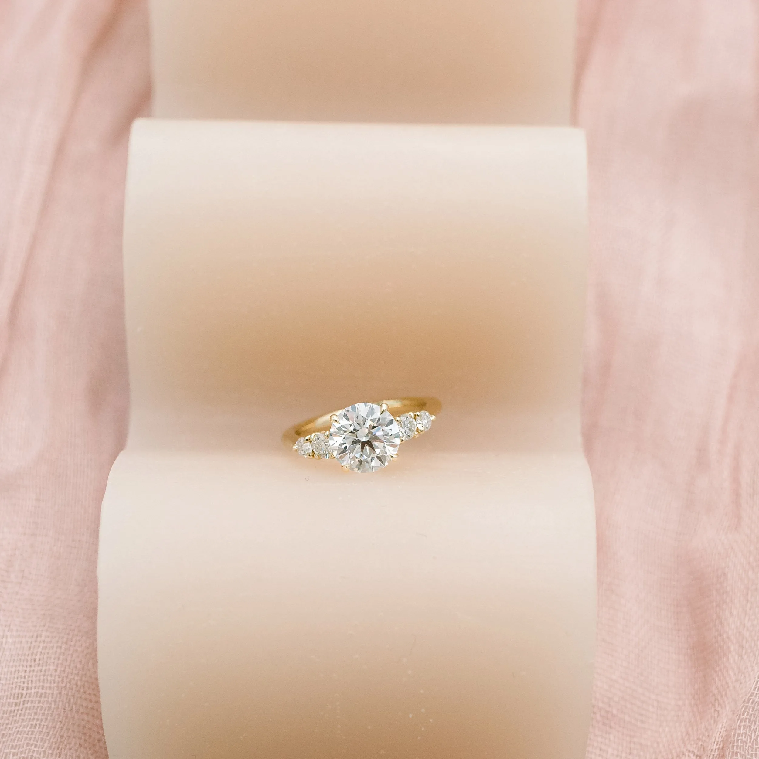 14k yellow gold 2.5ct round lab diamond engagement ring ada diamonds design ad 180 macro