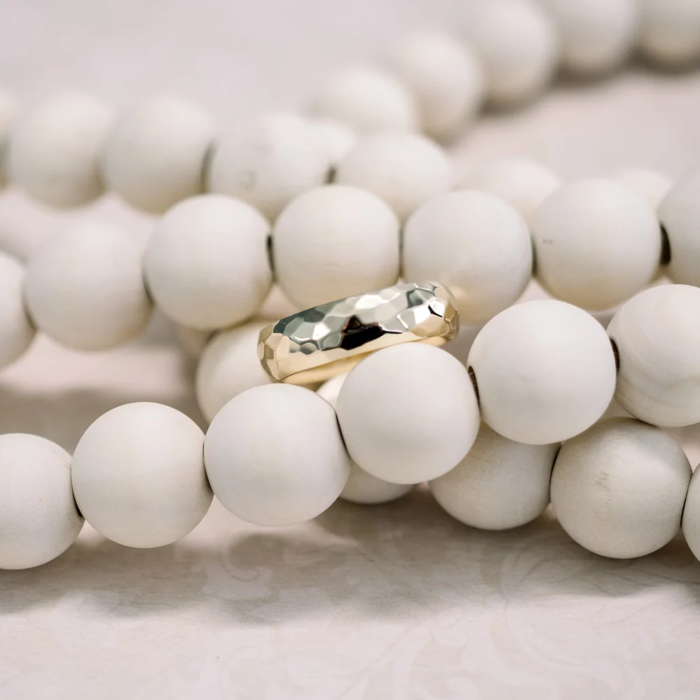 yellow gold hammered masculine wedding ring ada diamonds design ad183 macro