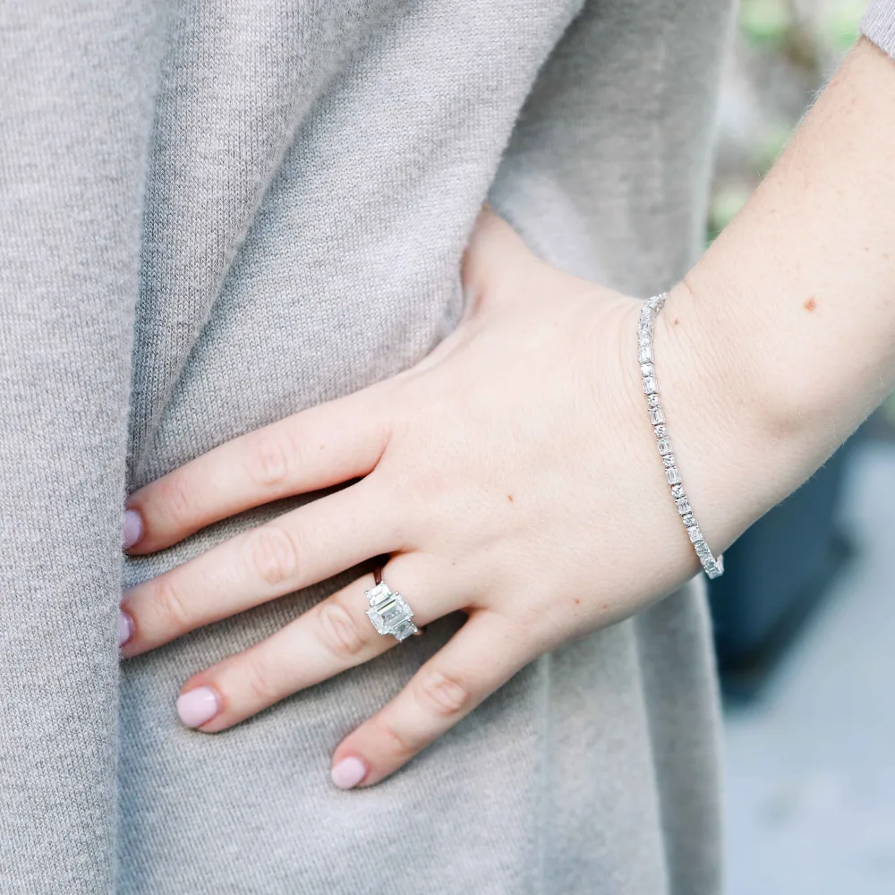 emerald-and-round-east-west-bracelet-diamonds_1570413066221-ILQWLJG5HQICKUBFK567
