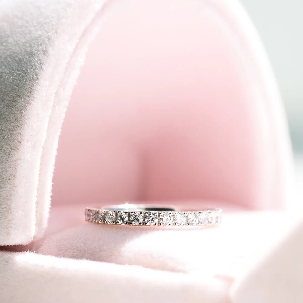 platinum lab created diamond wedding band with french pavé set round diamonds ada diamonds design 275 macro