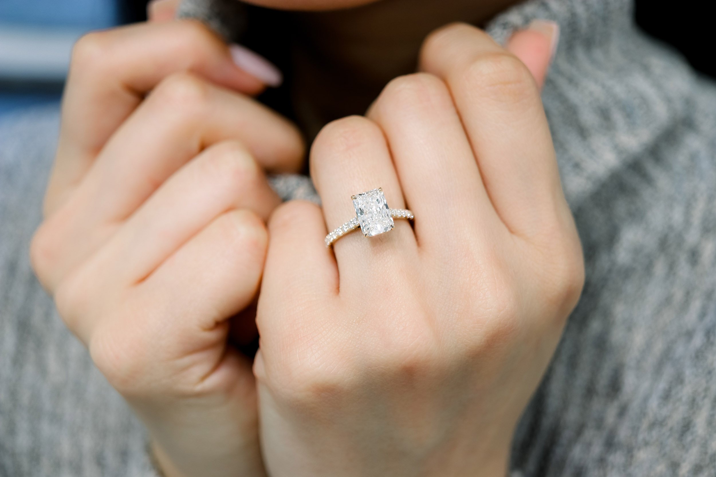 2.2 carat halo ring with a 1.5 I vs1 GIA Center diamond |  DiamondDirectBuy.com