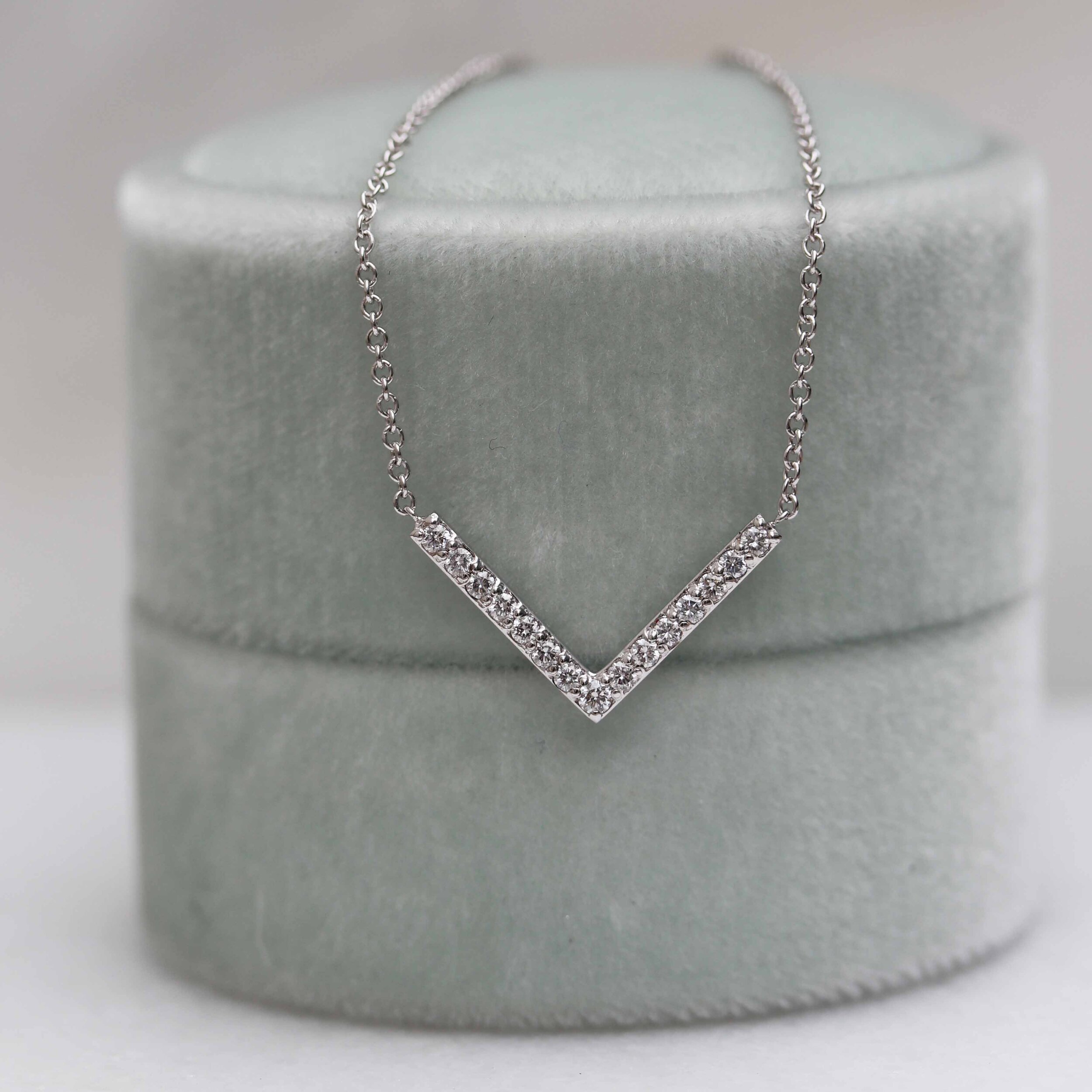 V shape Diamond Necklace - House of Aloraa