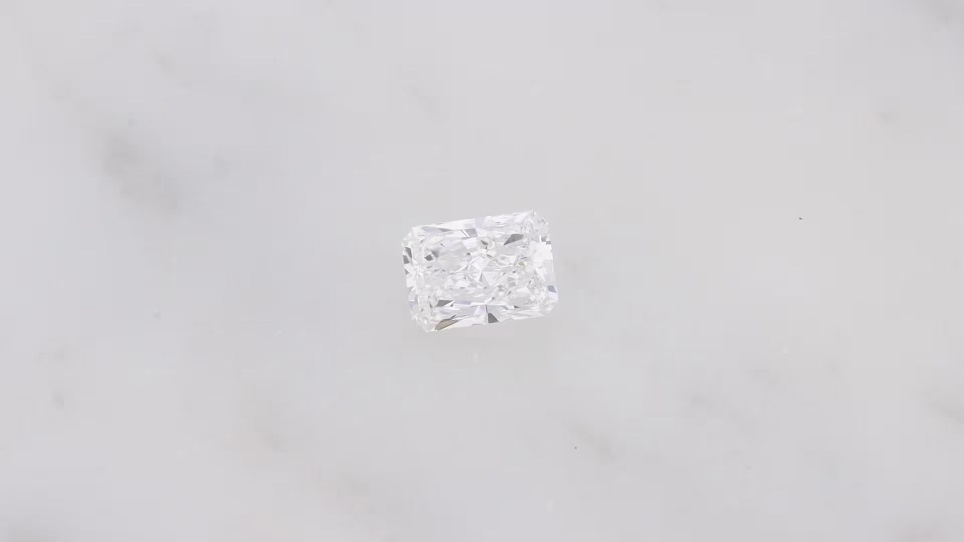 1.04ct E VVS2 Radiant
