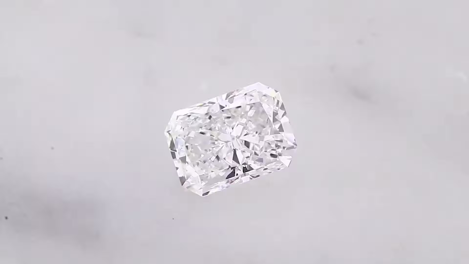 2.01ct E VS2 Radiant