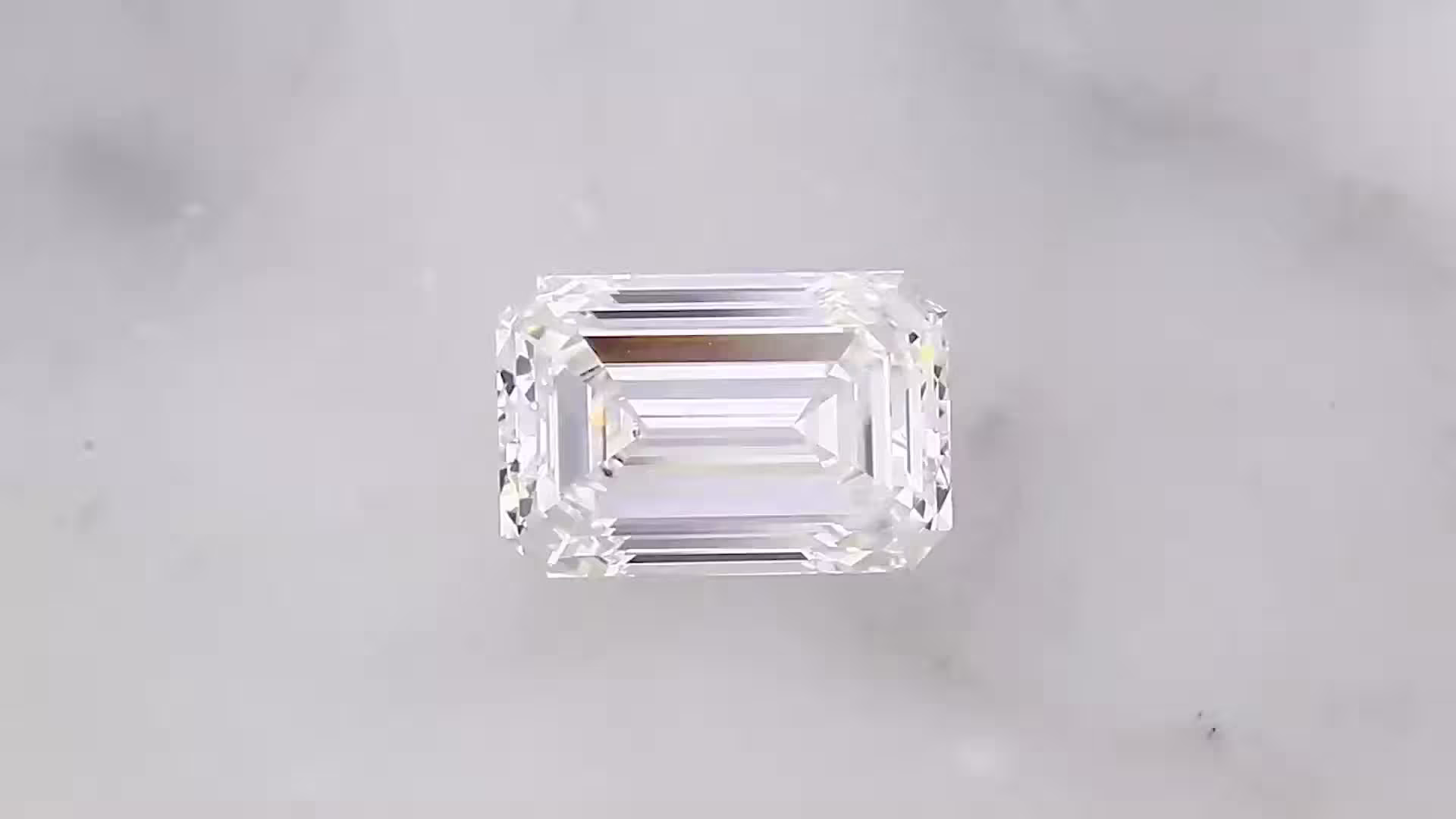2.06ct F VS1 Emerald